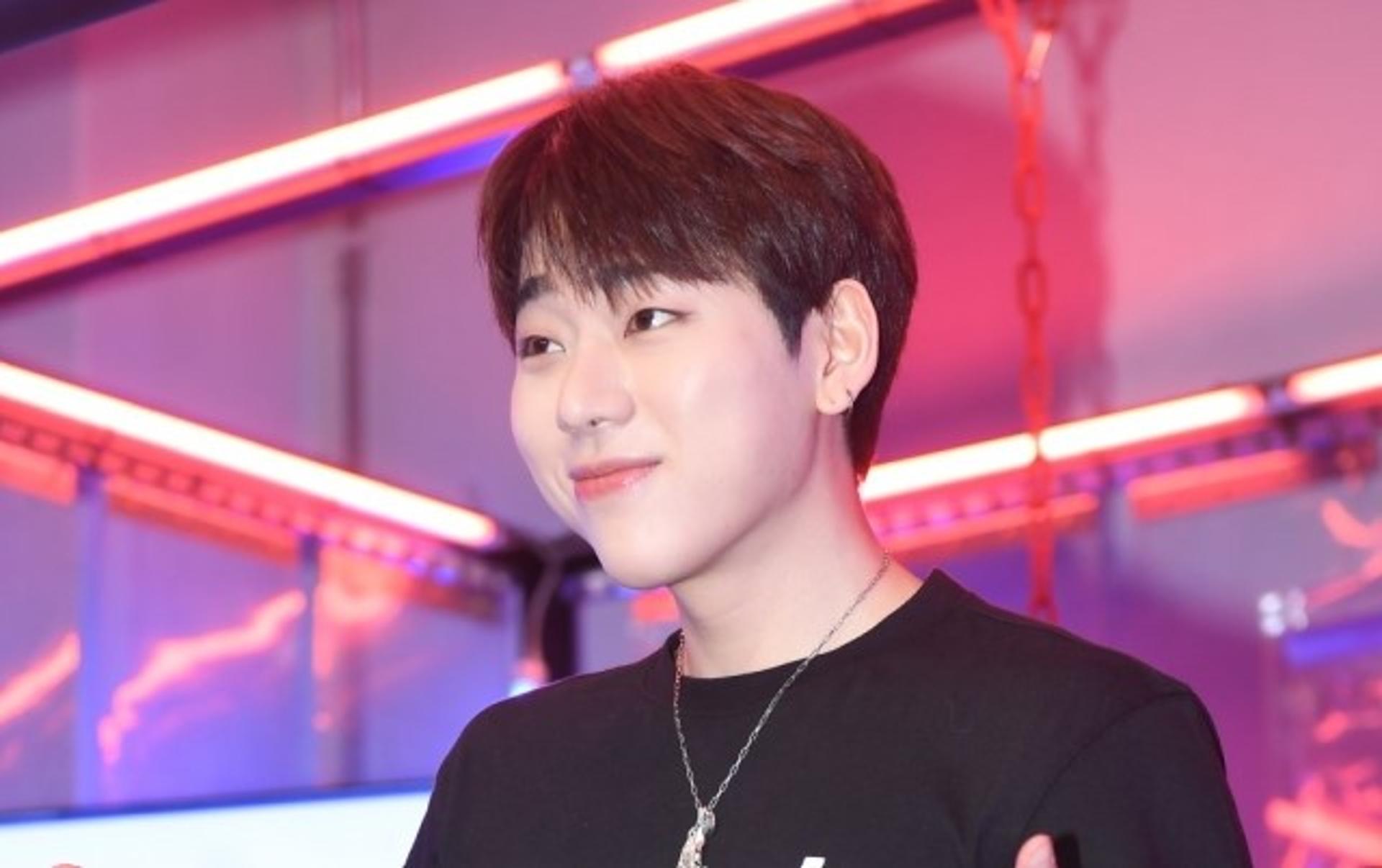"팬들 곁으로" 지코, 대체복무 마치고 소집해제