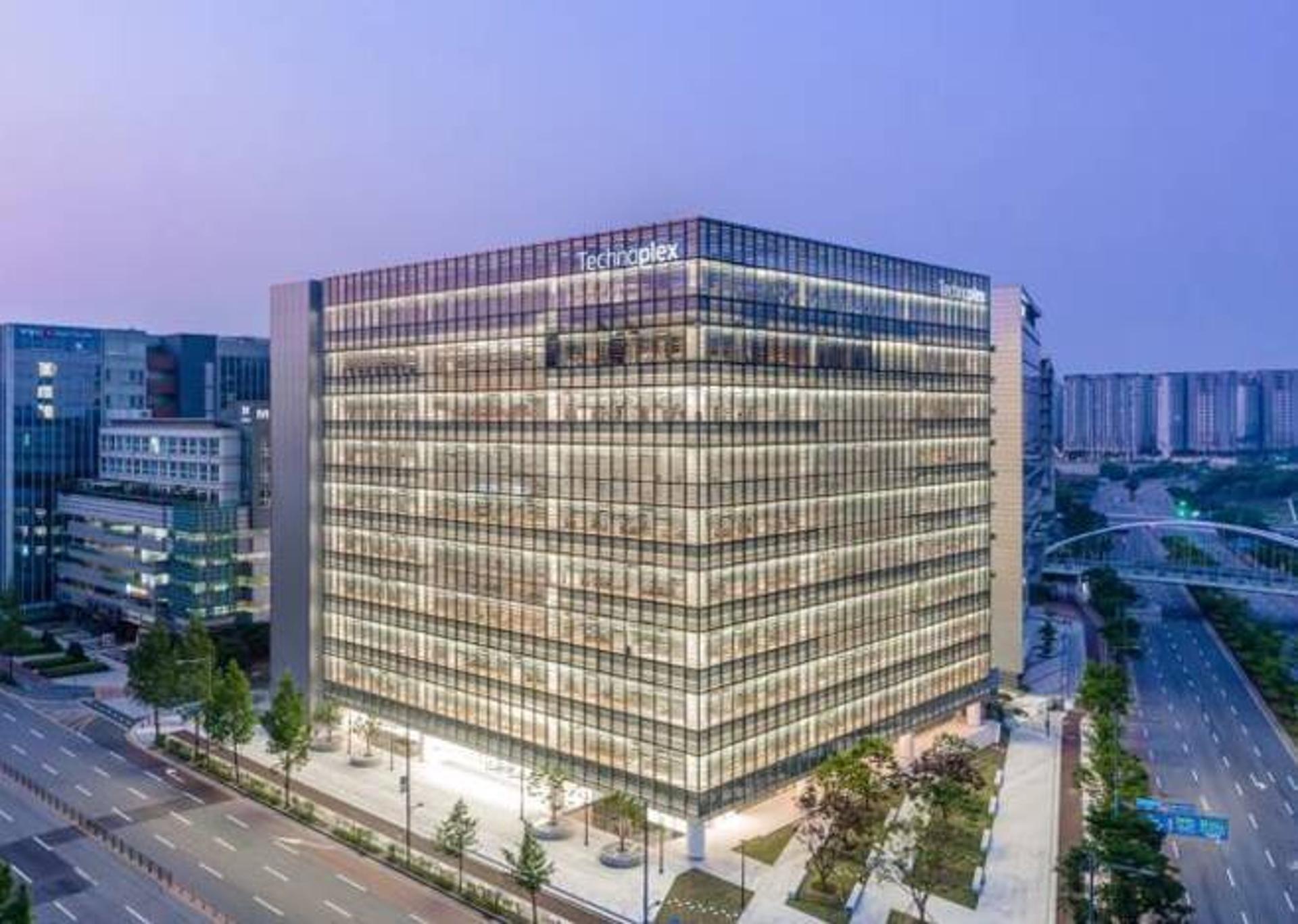 물류비·원자잿값 급등 후폭퐁… 한국앤컴퍼니, 전 계열사 임원 임금 20% 삭감