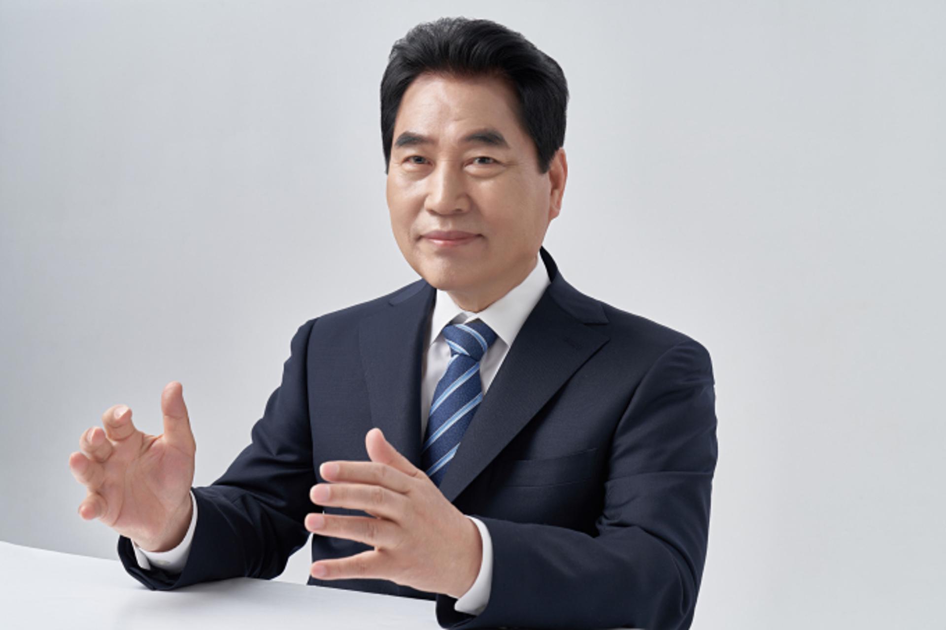 백군기, 민주당 용인특례시장 후보 확정…'첫 재선시장' 본격화