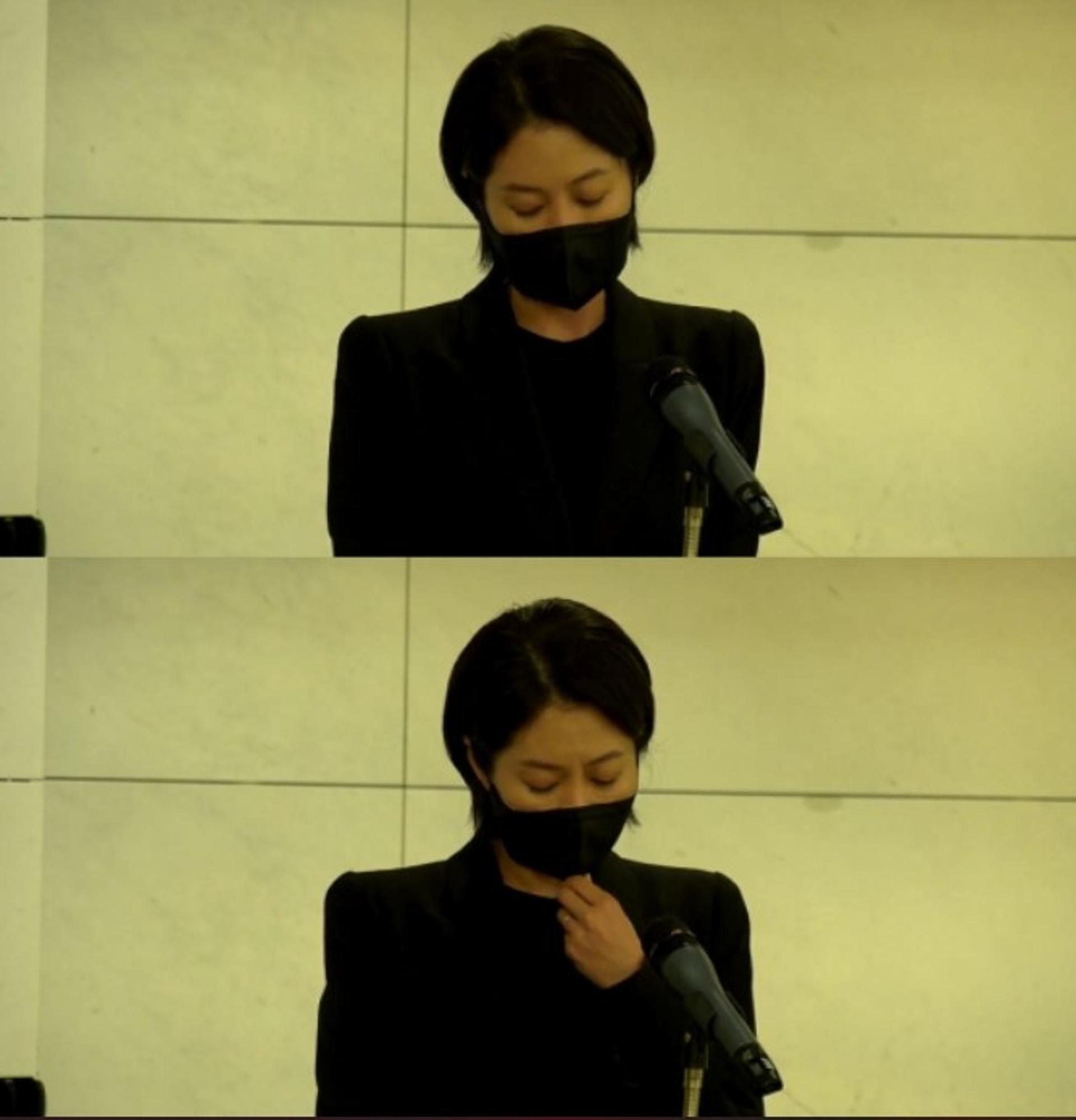 "하늘서 함께 영화해요"… 강수연 영결식, 문소리 추도사 '오열'