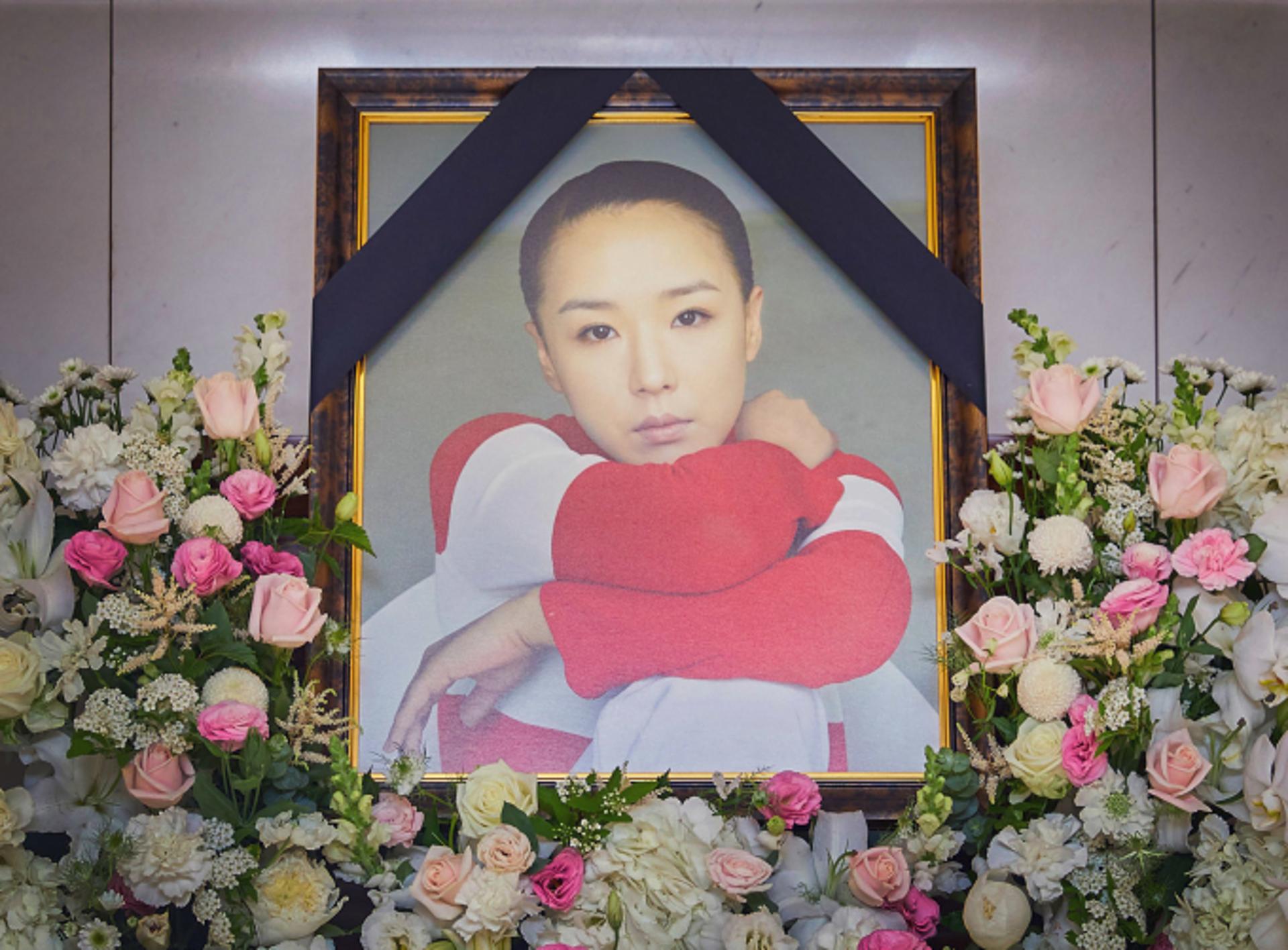 "영원히 기억할 것"… 강수연, 영화인들 애도 속 영면에 들다