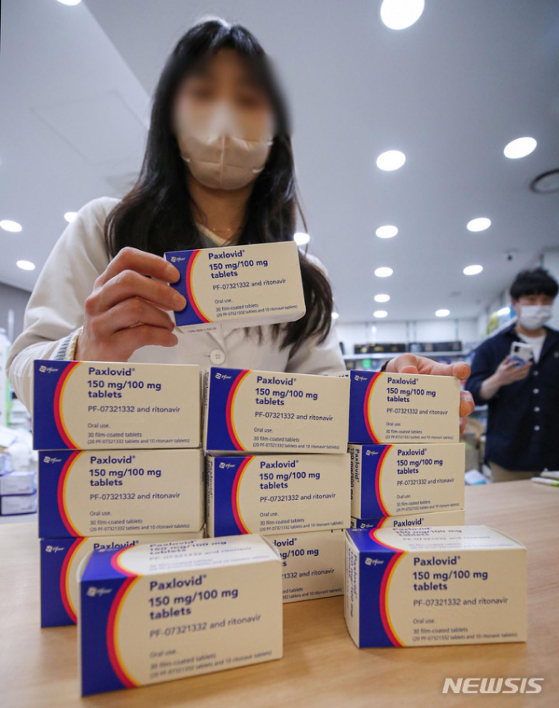 경기도 "코로나19 먹는 치료제 대상 확대…수급 면밀히 관리할 것"