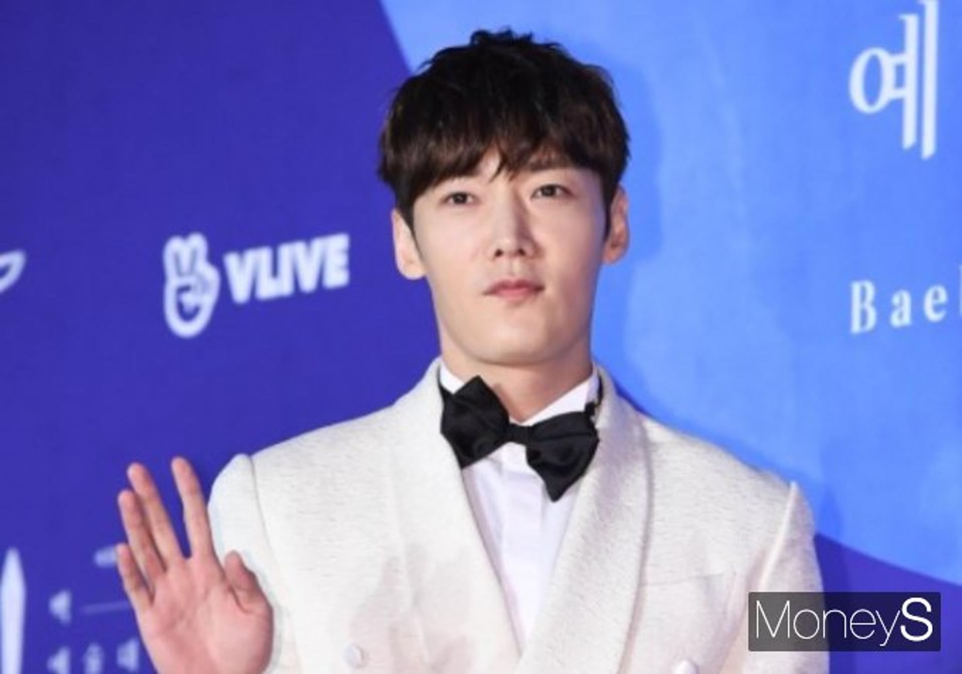 "초심으로 돌아가겠다"… 최진혁, 자숙 8개월 만에 '미우새' 등장