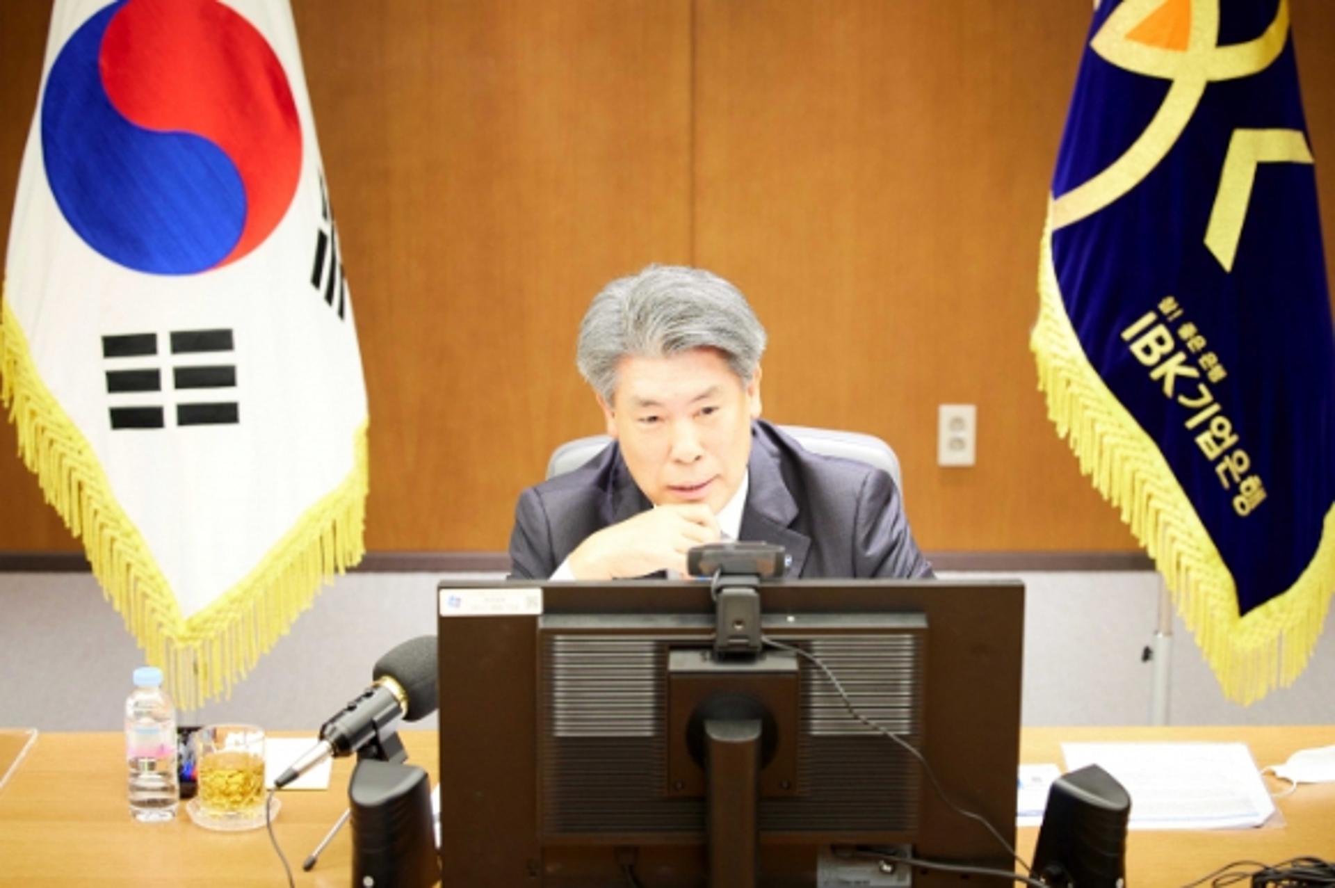 정권 바뀌면 기관장 교체…  국책은행 인사태풍 몰아친다