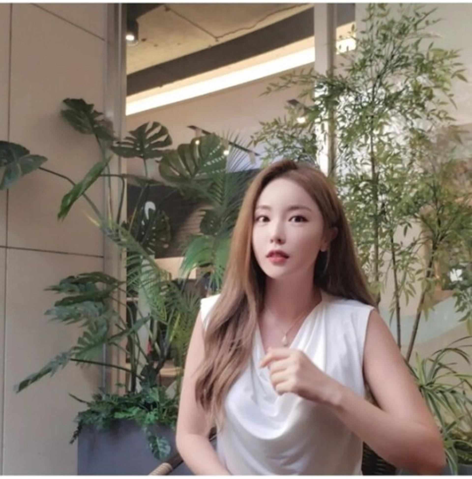 마음 고생 심했나… '자숙 후 복귀' 홍진영 근황 보니?