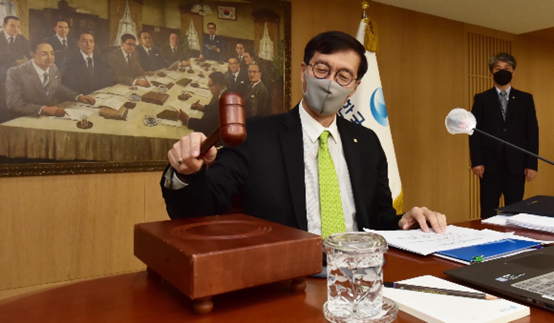 '인플레파이터'로 나선 이창용 "연말 기준금리 2.5%? 합리적 기대"