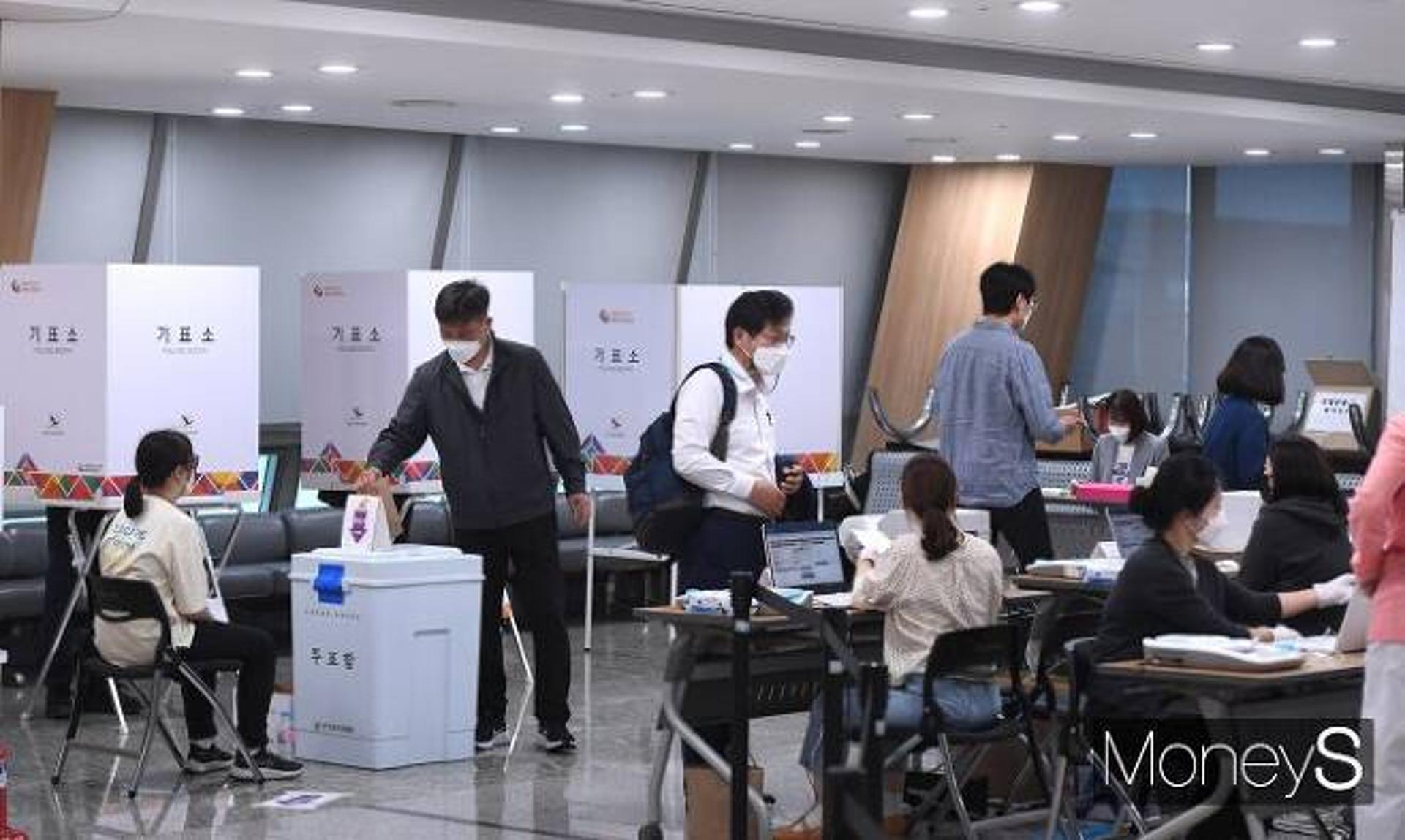 사전투표 이틀째 오전10시 투표율 12.67%… 전남 20% 넘겨