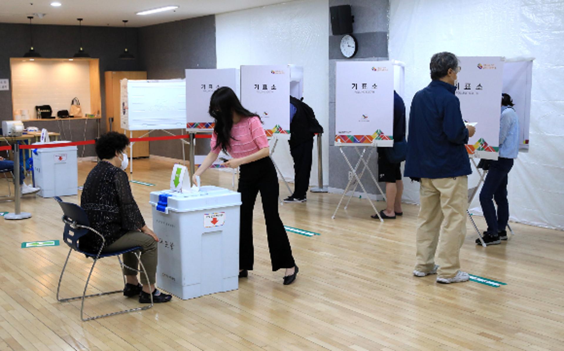 사전투표 2일차 오후 5시 투표율 19.44%… 전남 30% 육박