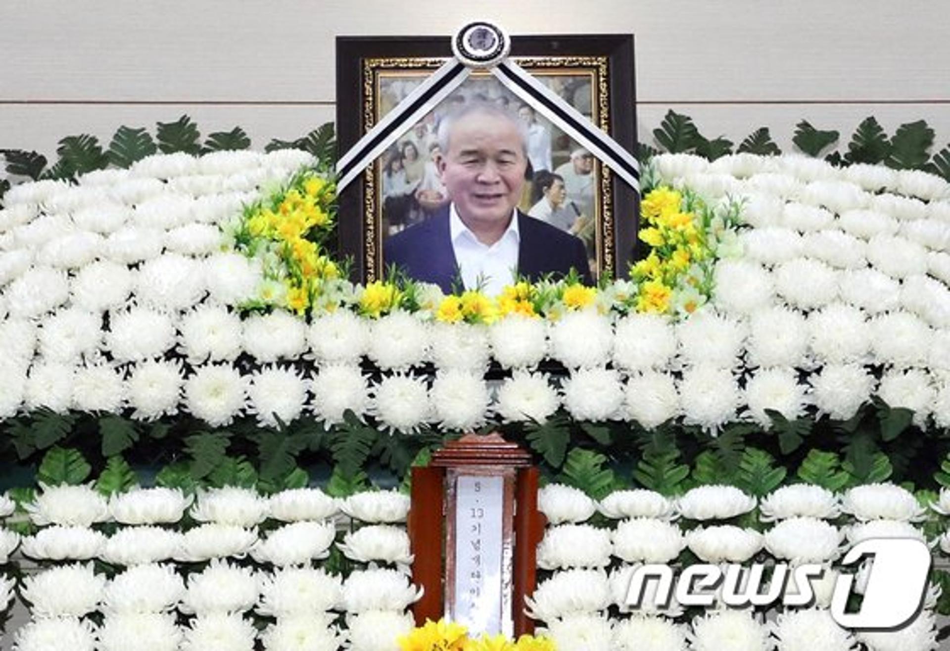 이용섭 "민주화운동 등불···고 정동년 이사장 별세 깊이 애도"