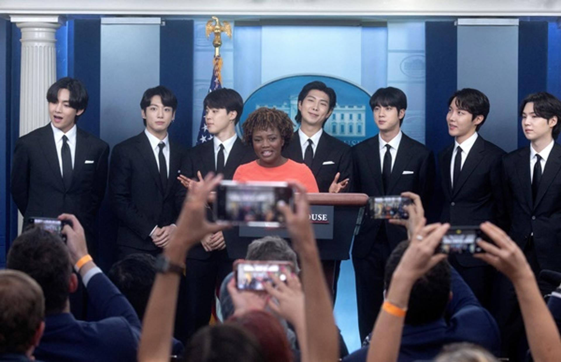 [영상] 백악관 점령한 BTS…美기자도 아미도 '들썩'