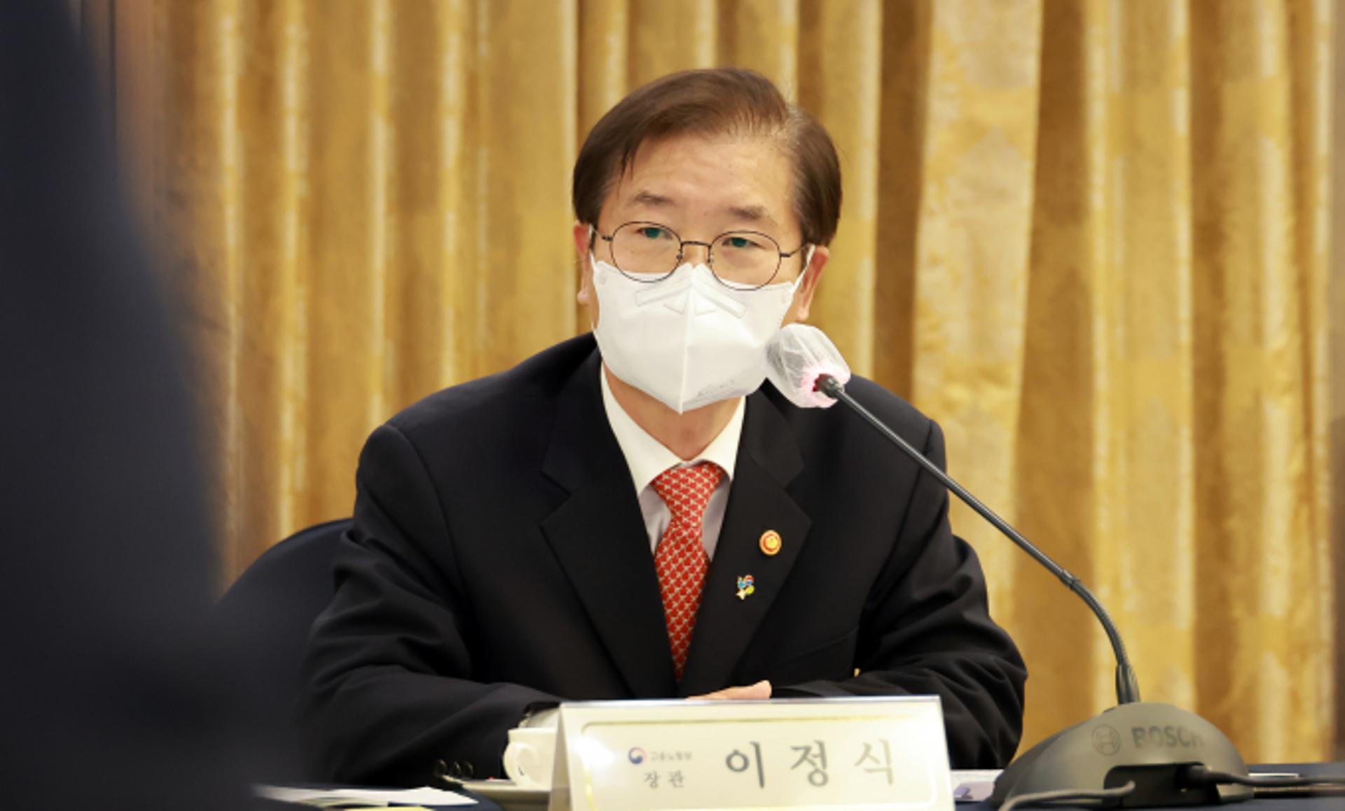철강사 CEO 만난 고용장관 "중대재해법 개정? 사망사고 감소가 우선"