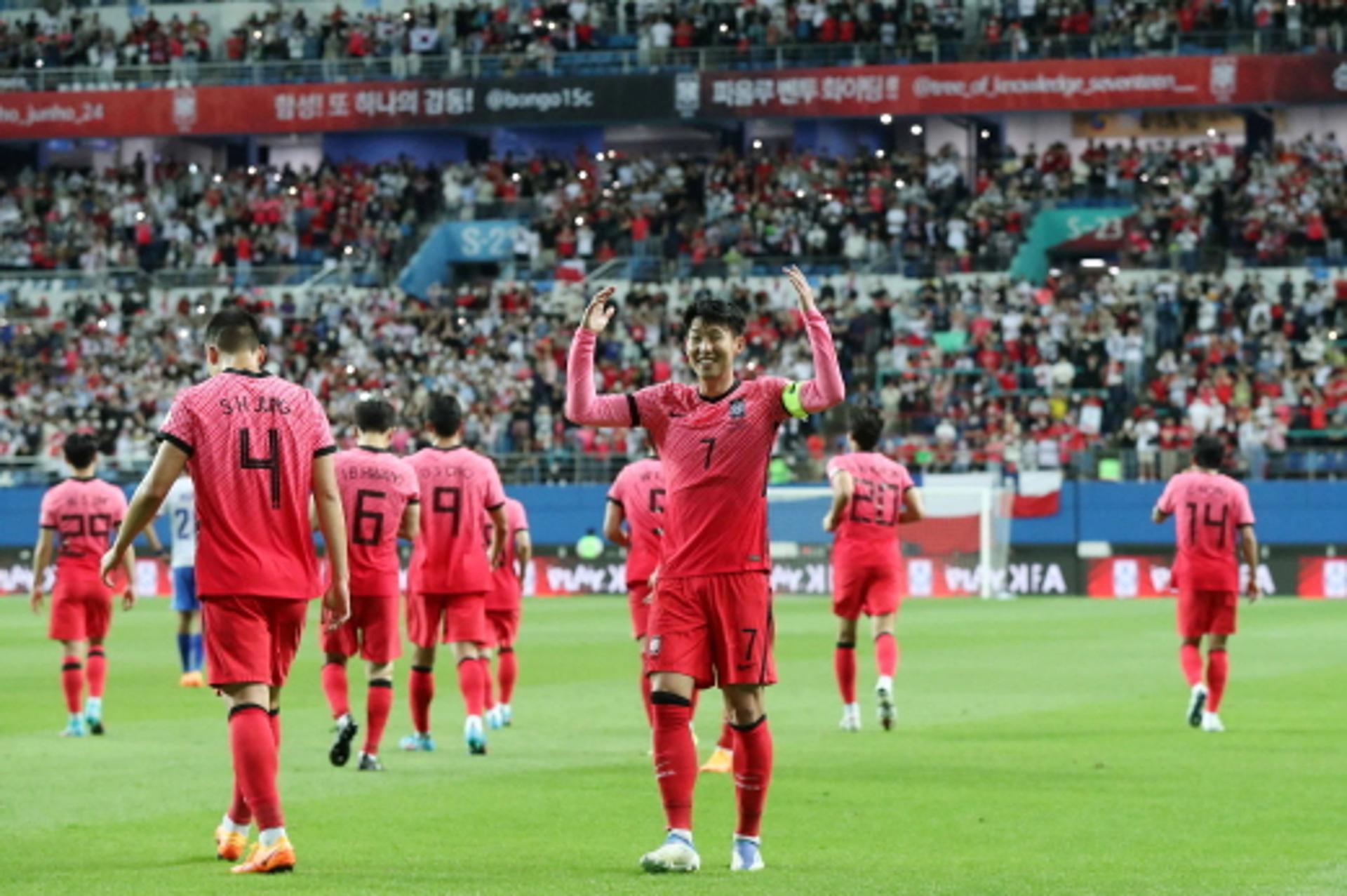 손흥민 환상 '프리킥 골'… 벤투호, 칠레에 2-0 승리