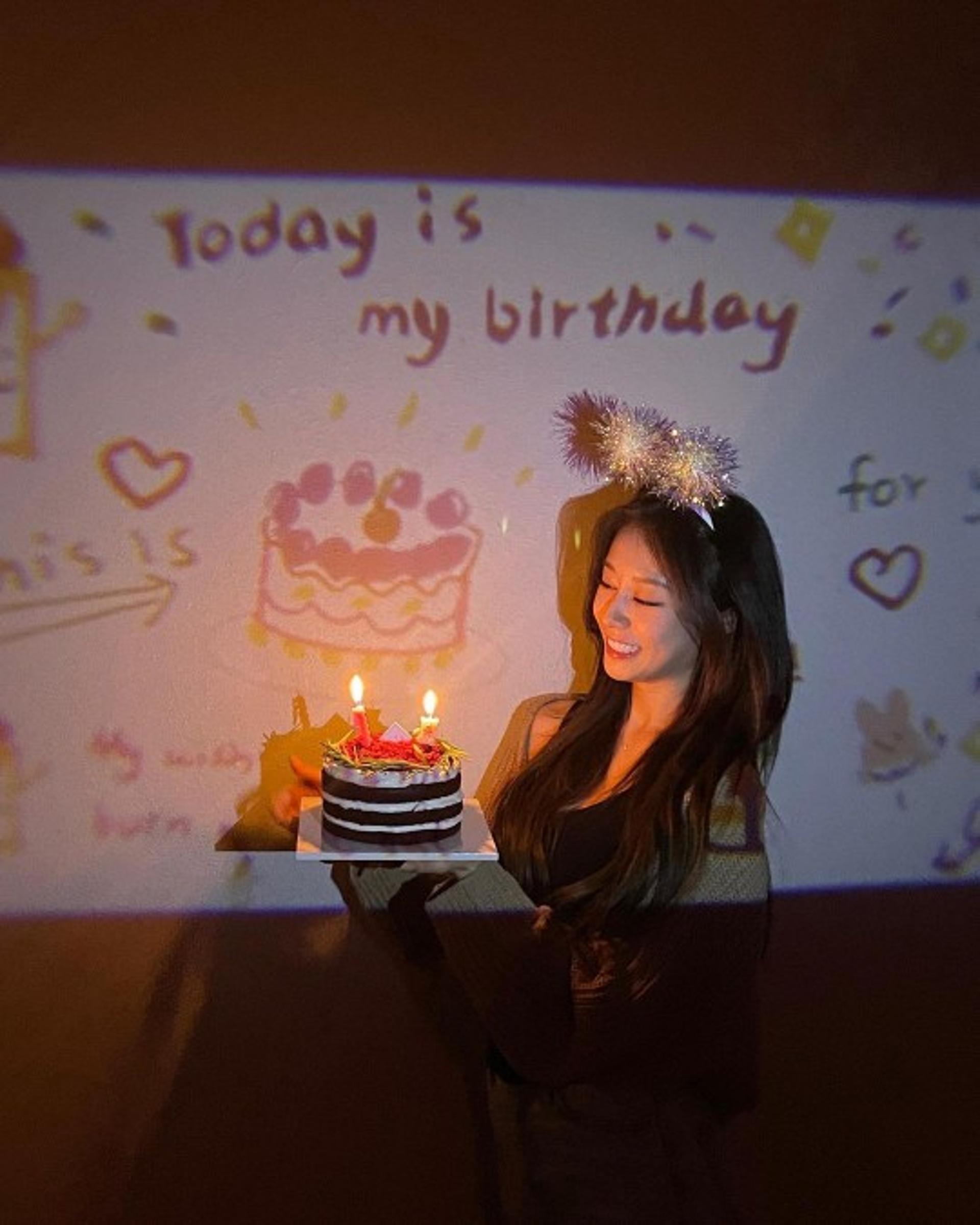 "예비신부의 찐 미소"… 지연, '♥황재균'과 생파했나