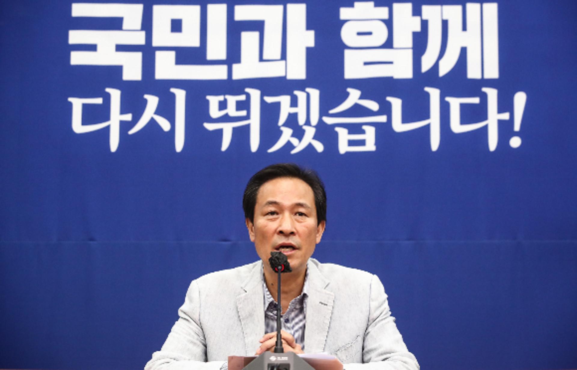 민주당, 계파갈등·팬덤정치 정리할까… 우상호 "가만 안둬" 경고