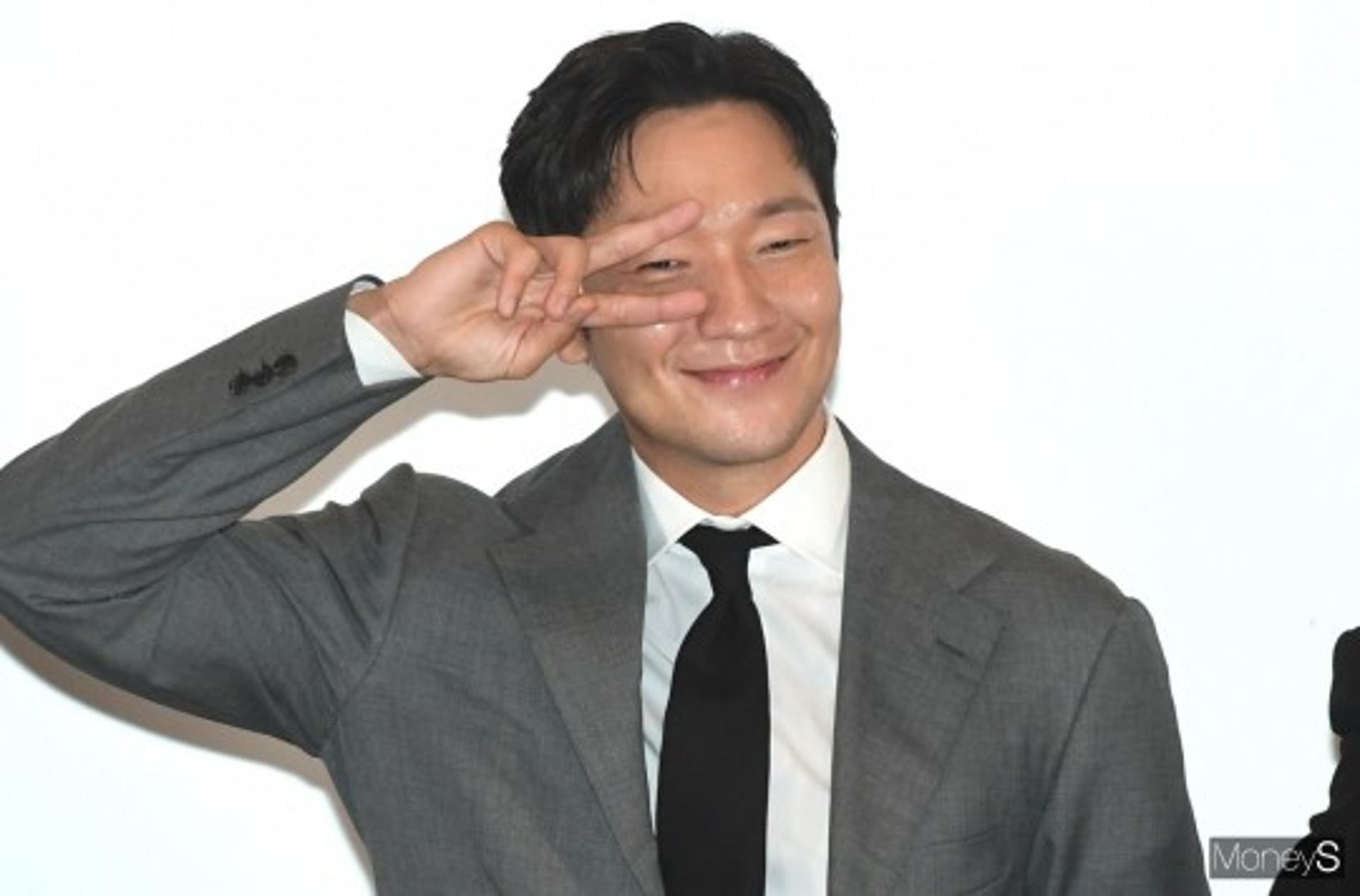 "유부남이라 다행"… 손석구에 덕통사고 당한 에디터 후기