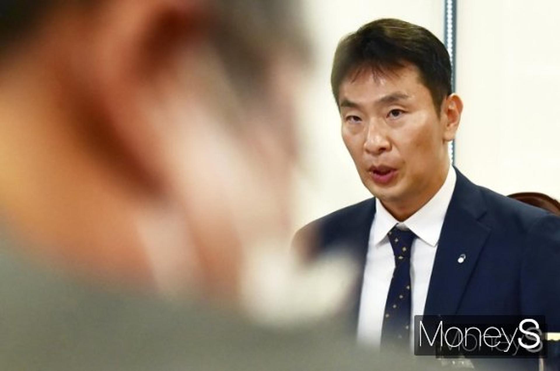 은행 '이자 장사' 경고… 이복현 금감원장 "금리 합리성 높여야"