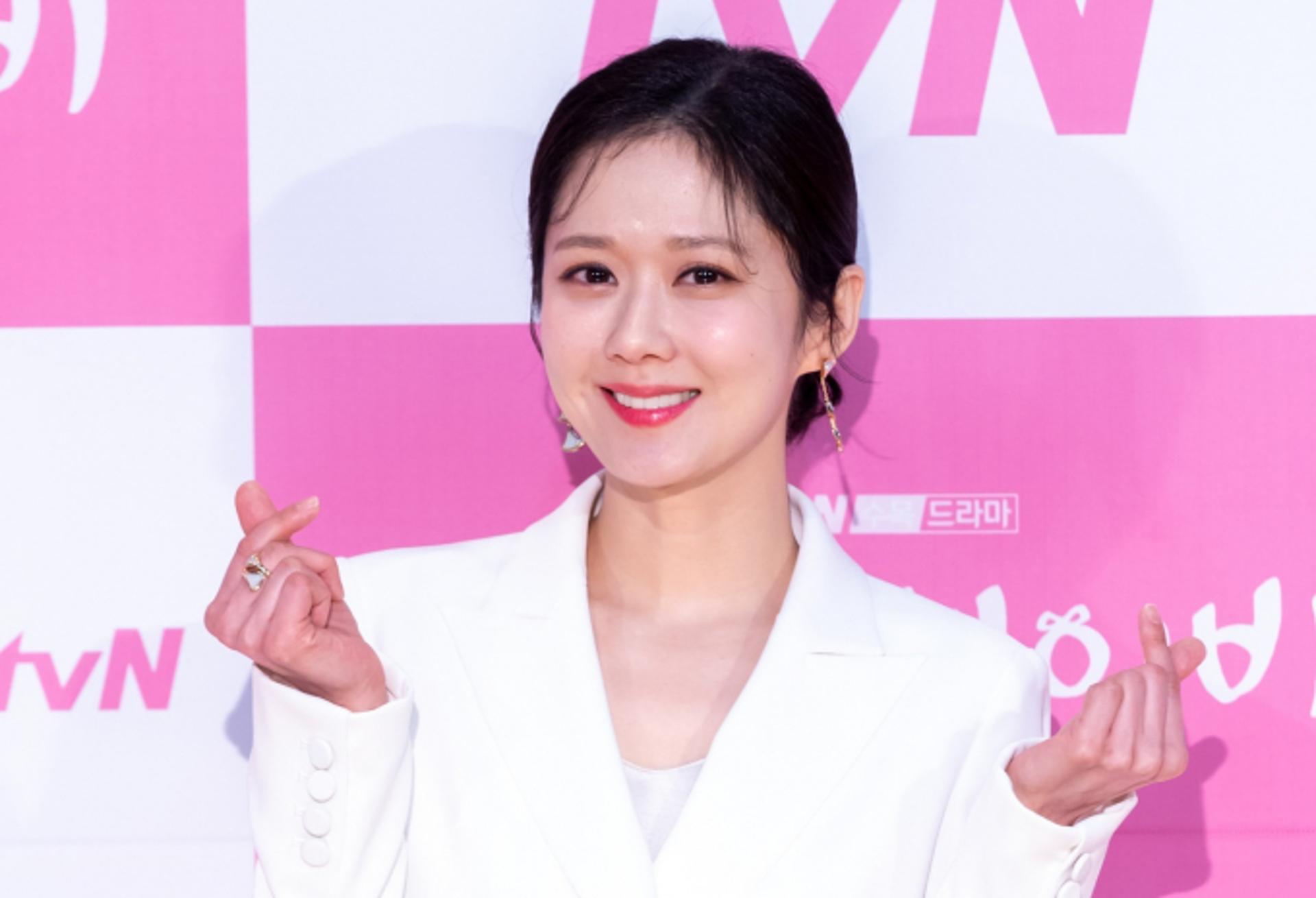2년 열애→인생 2막… '6월의 신부' 장나라, 예비신랑 누구?