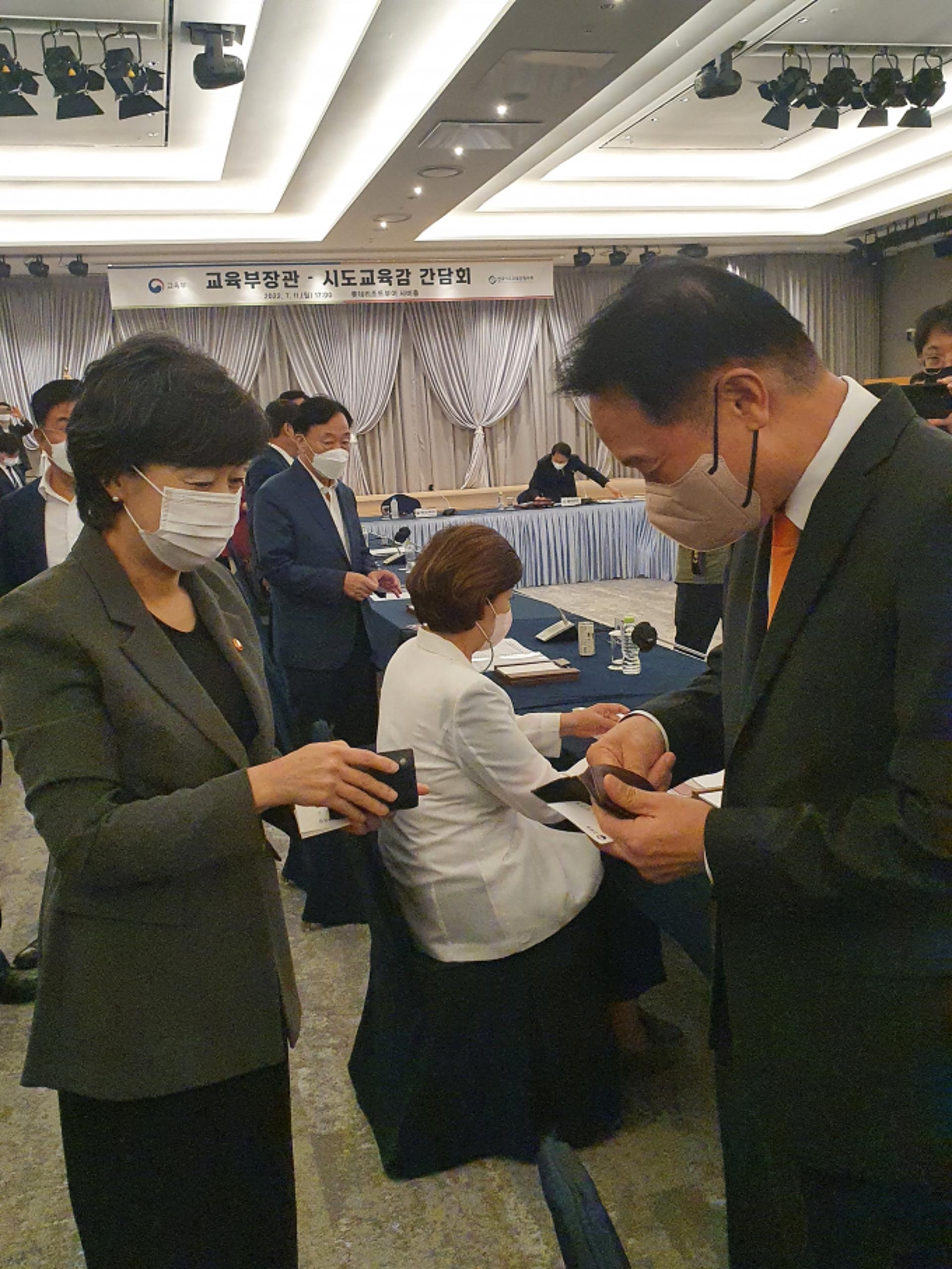 임태희 경기도교육감 "'민식이법' 개정안 교육부에 전달하겠다"