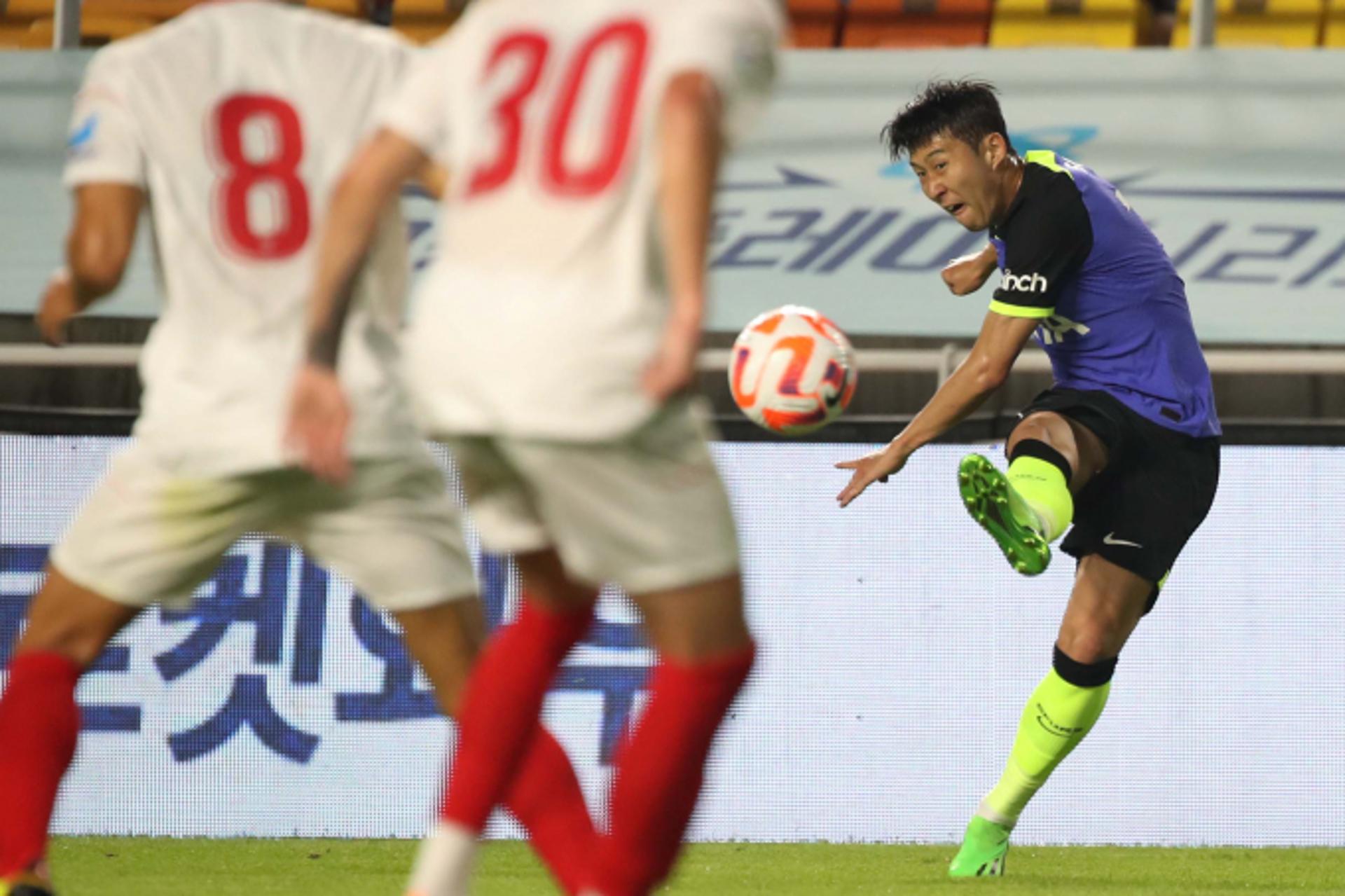 토트넘, 세비야와 전반 0-0… 몬티엘, 손흥민에 신경전 펼쳐