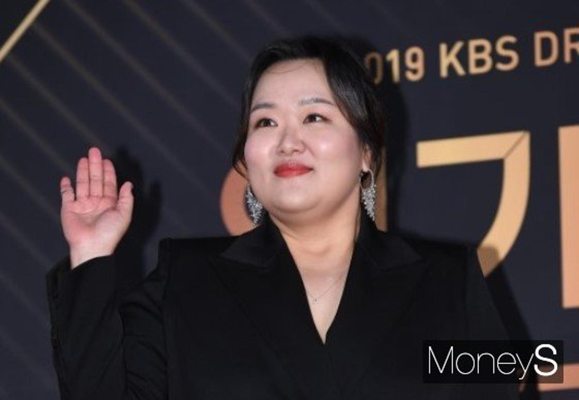"우영우 만난다면"… 하재숙의 '고래 찾기' 먹먹