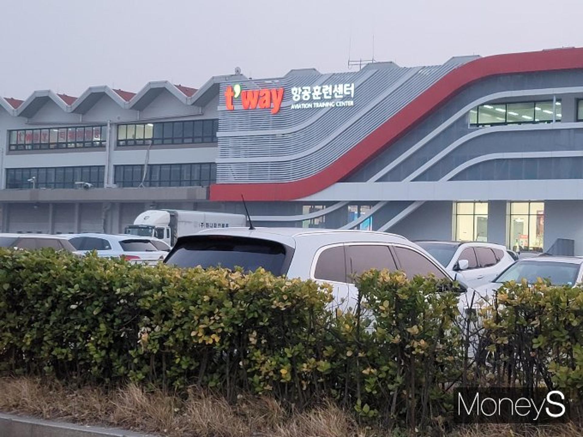 영화 '비상선언'과 손잡은 티웨이항공… 리얼리티 구현 위해 각 분야 자문