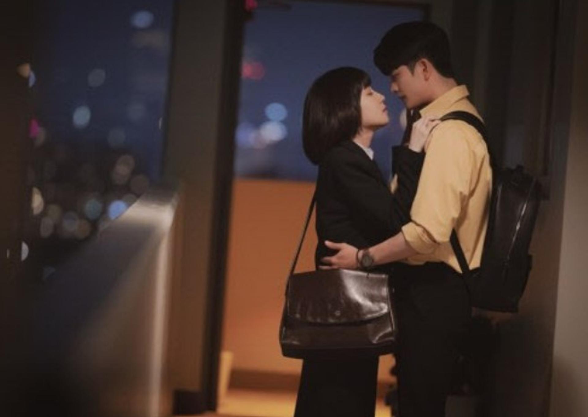 "너무 긴장됐는데"… '우영우' 강태오, ♥박은빈과 키스신 언급