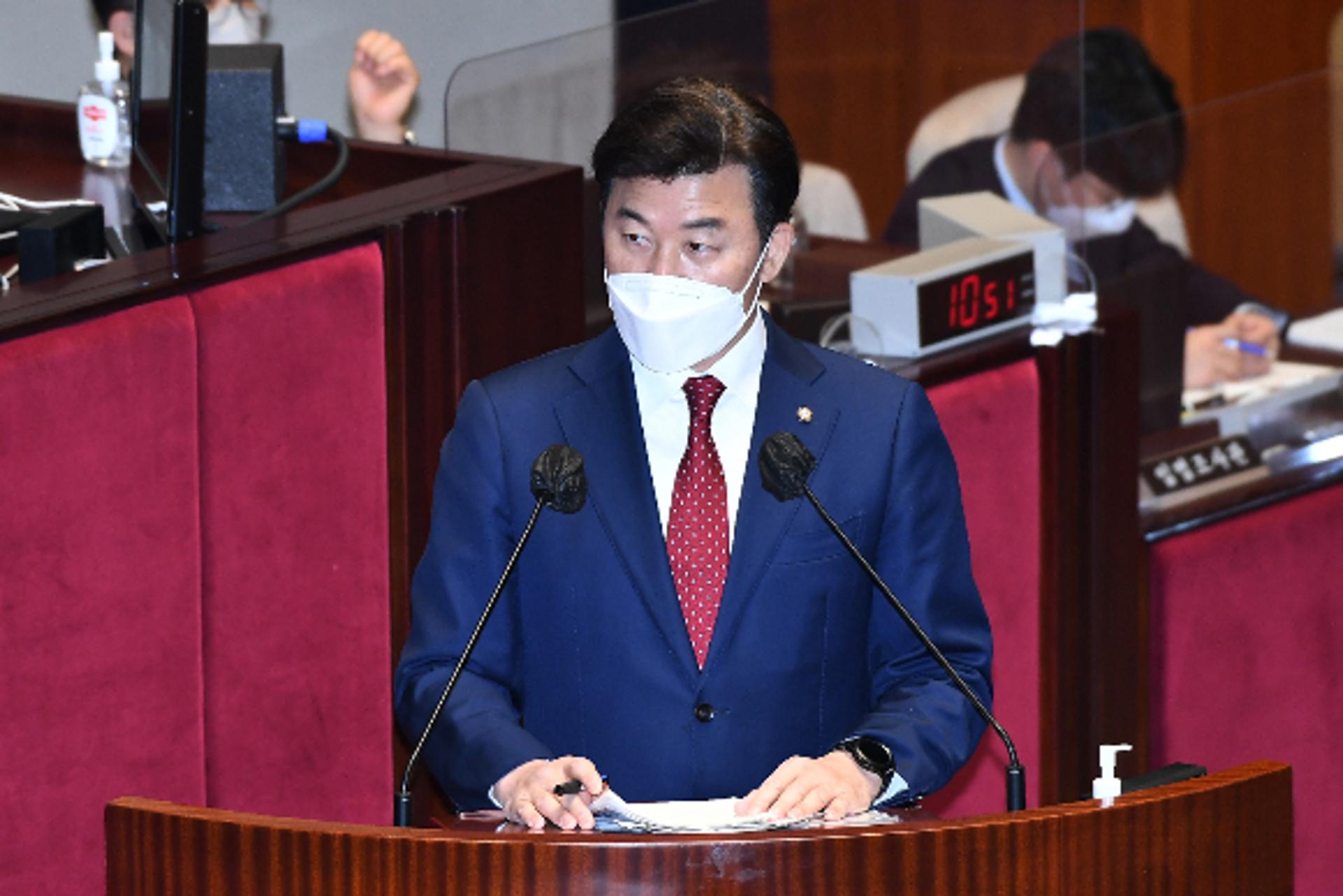 윤영석도 與 최고위원 사퇴… "모든 힘 모아 분골쇄신 해야"