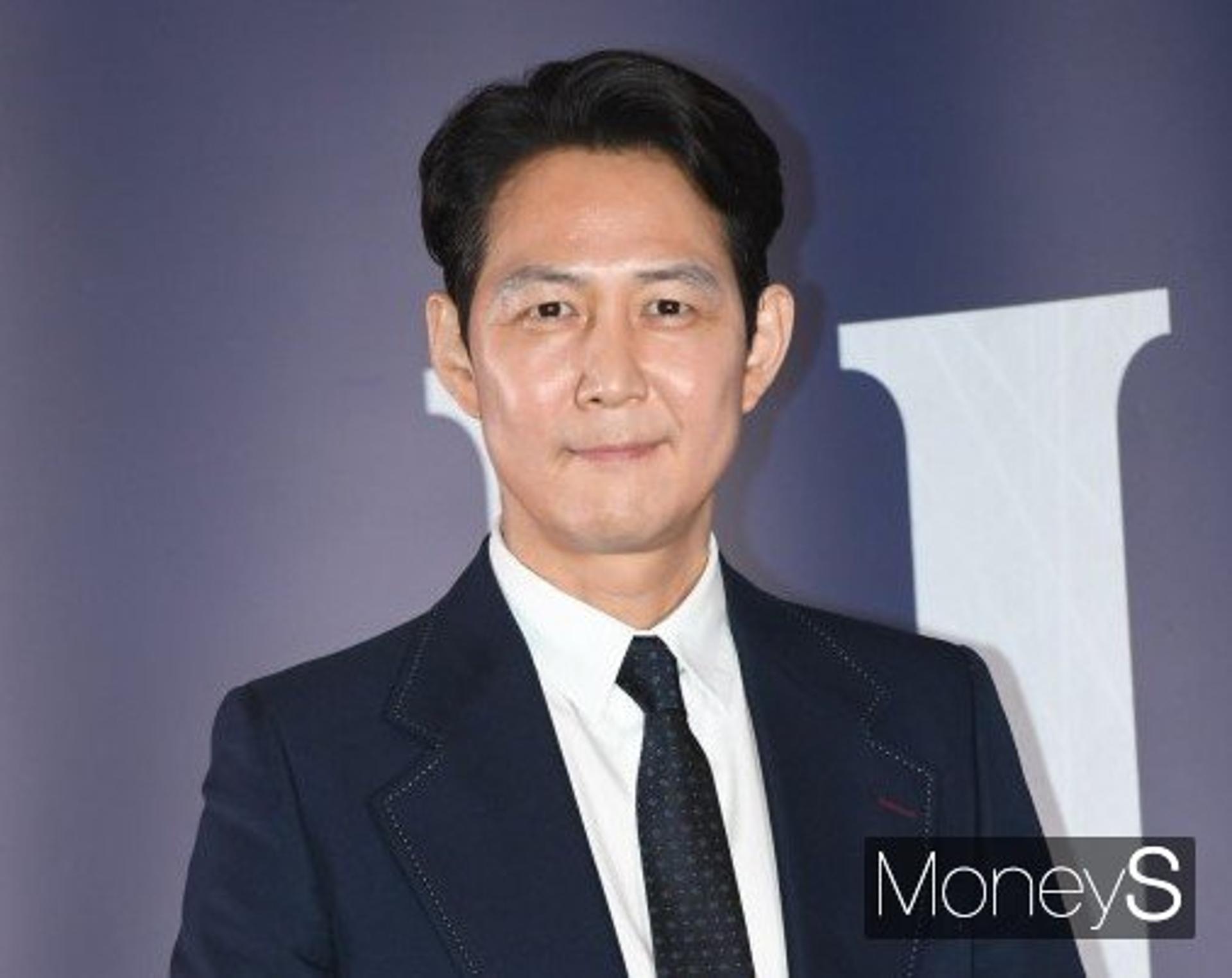 외신도 주목… 이정재, 아시아 최초 '에미상' 수상자 될까