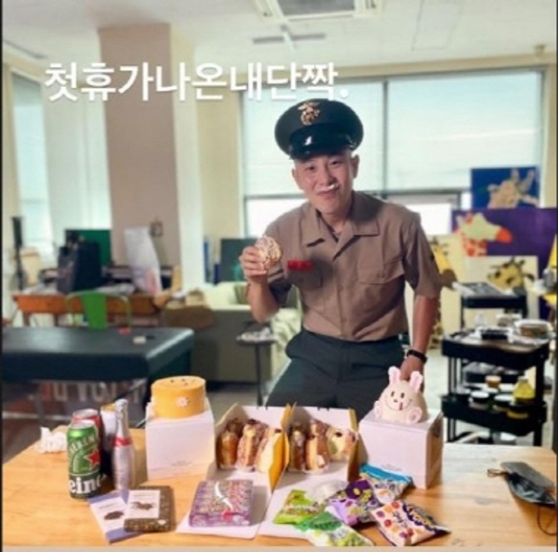 '해병대 입대' 피오가 첫 휴가서 만난 사람은?