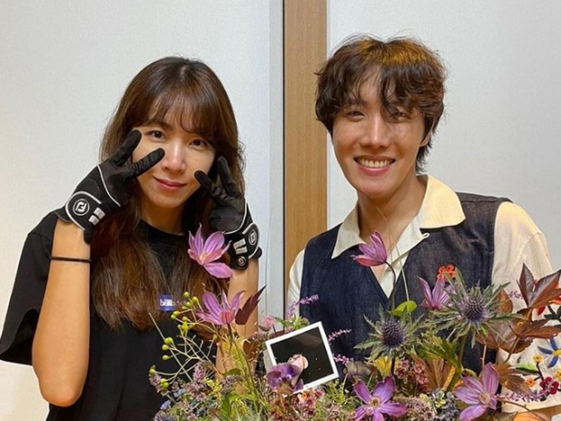 "한 떨기 튤립"… 김이나 BTS 제이홉 덕후였네?