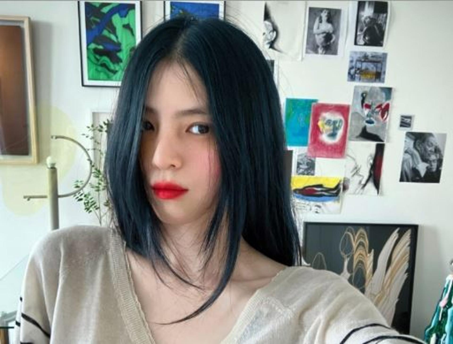 "저 괜찮아요"… '안면 부상' 한소희 근황, 살짝 가린 얼굴