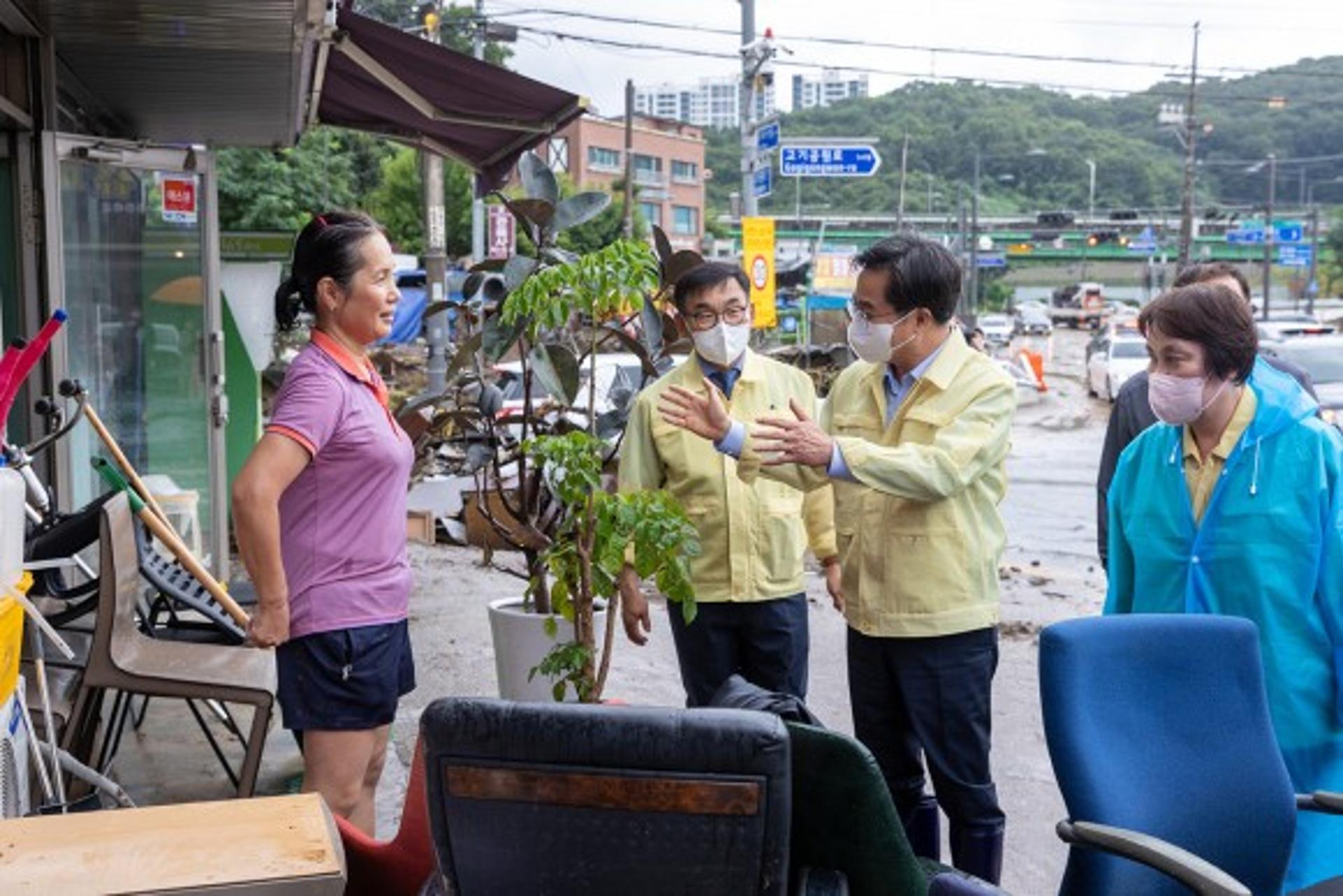 김동연, '호우 피해복구' 100억원 지원 "일상 회복 최우선"