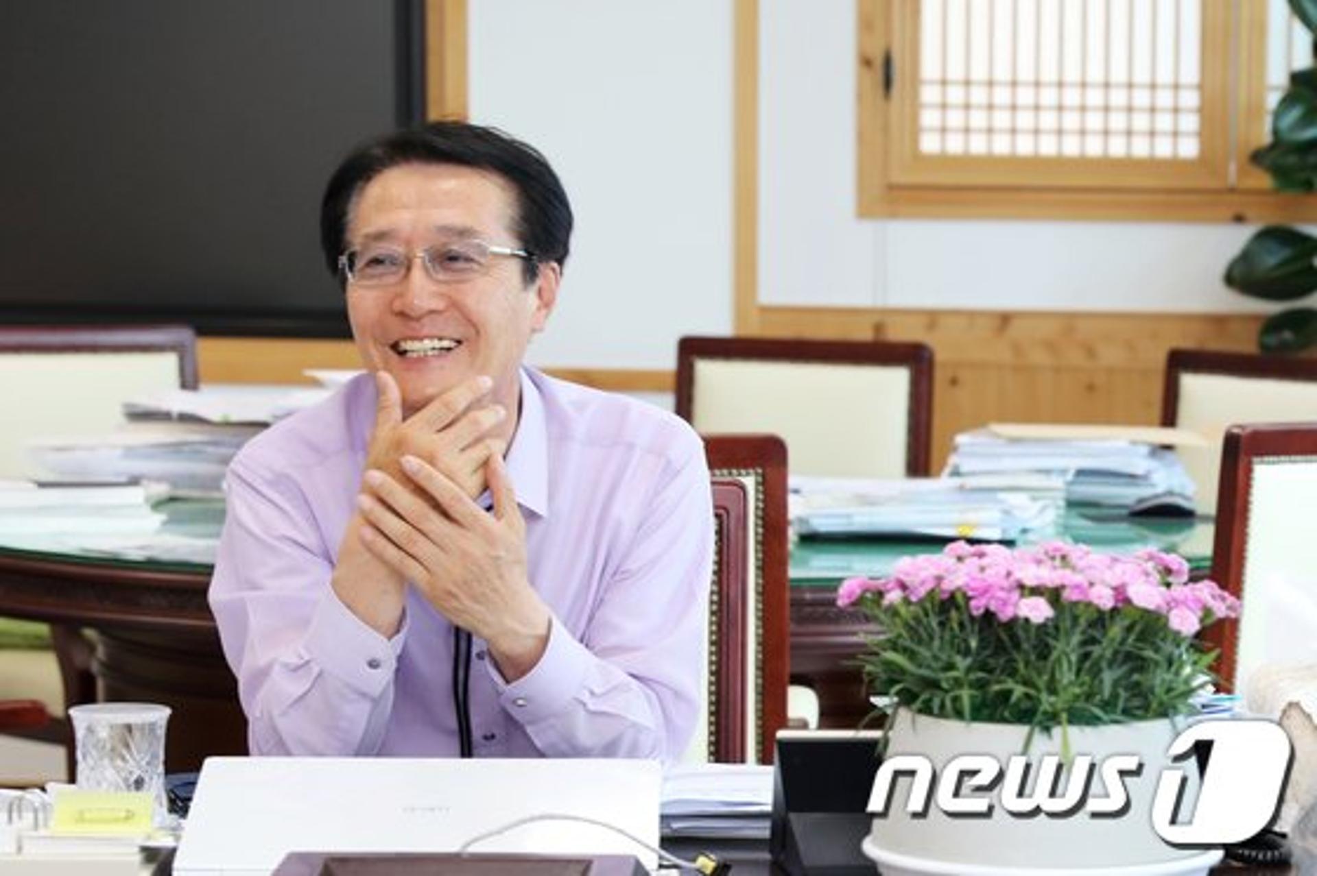 박우량 신안군수, 35개 지자체 참여 지방정부협의회장에 선출