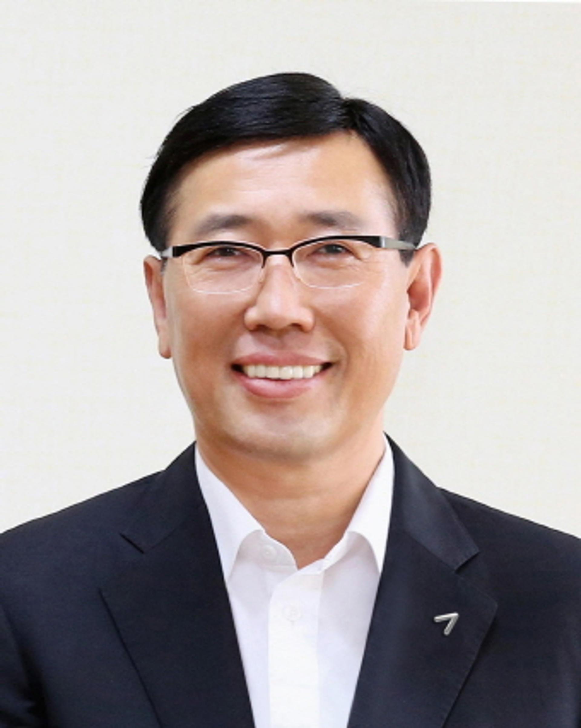 정성권 아시아나항공 대표이사… 위기 속 호실적에도 불안요소 한가득