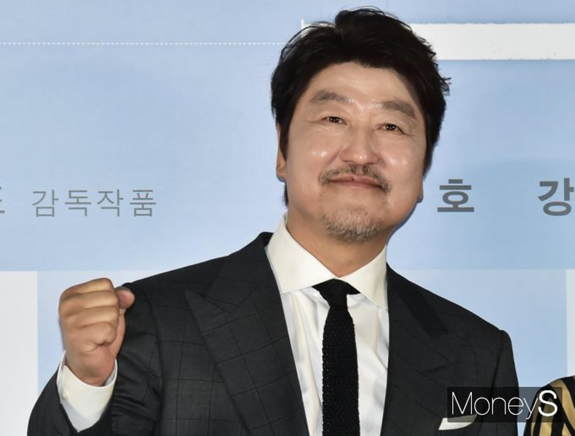 "데뷔 32년 만 첫 드라마"… 송강호에 거는 기대