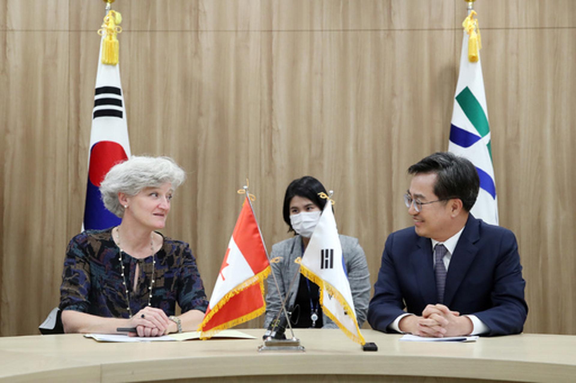 김동연, 주한 캐나다 대사대리와 전략적 동반자 관계 협력키로