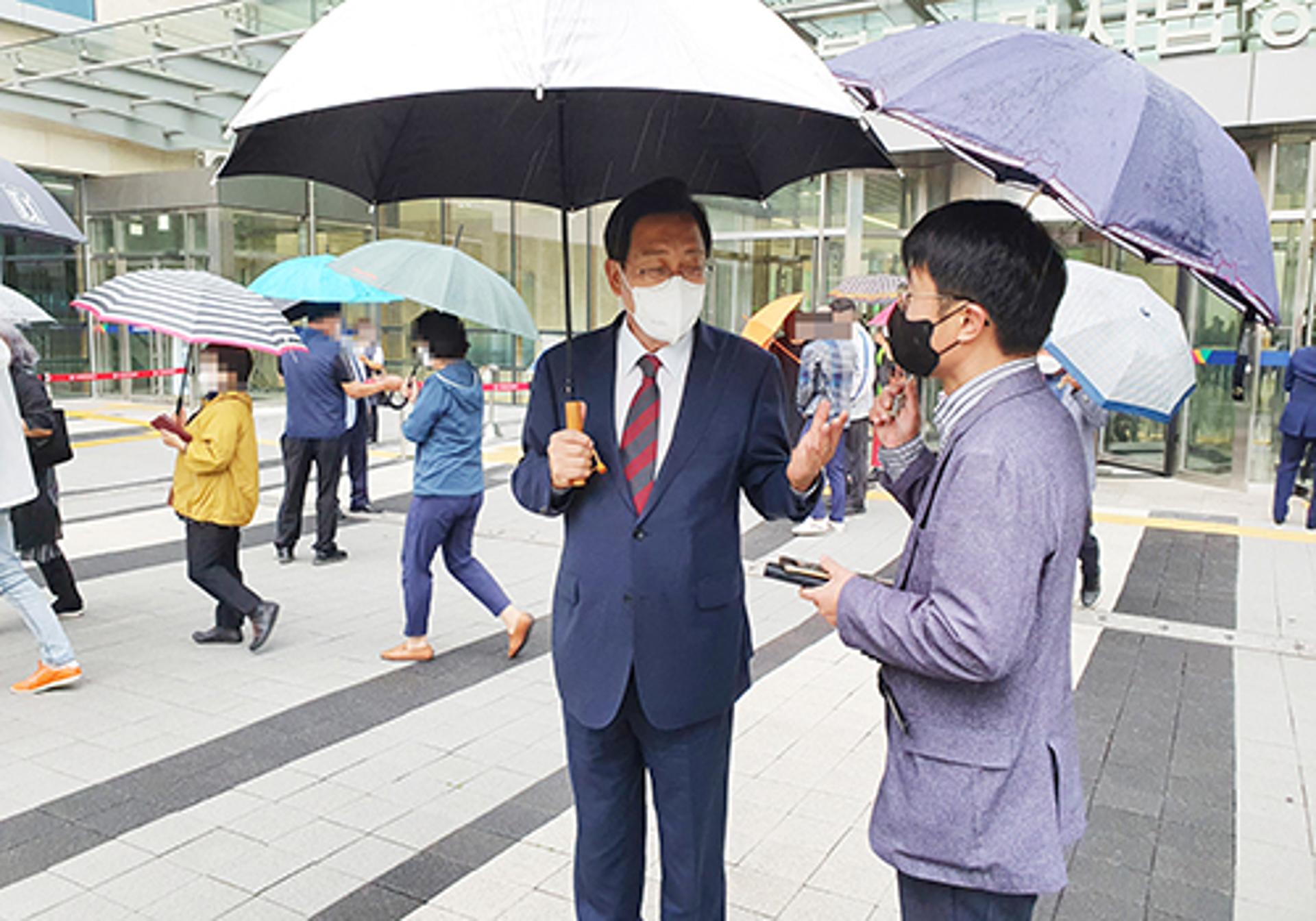 김선교 의원 항소심 "불법후원금 존재 알고 있었다" vs "합리적 근거 없어"…재판결과 주목