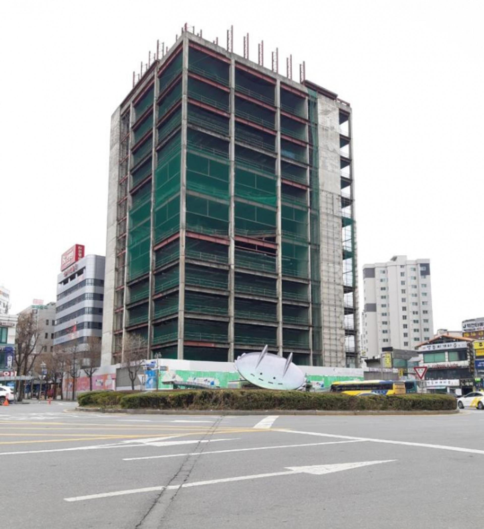 안양역 앞 '원스퀘어' 철거 초읽기