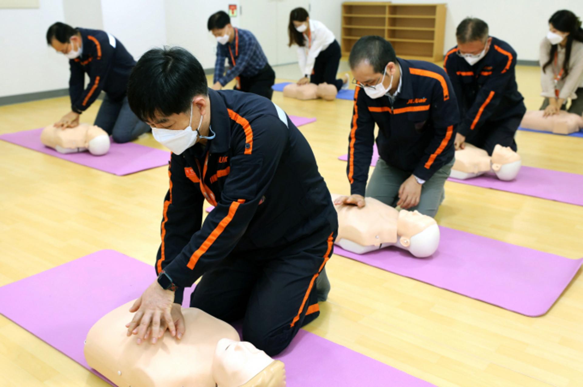 "내 두 손에 소중한 생명이"… 제주항공, 임직원 대상 응급처치 교육