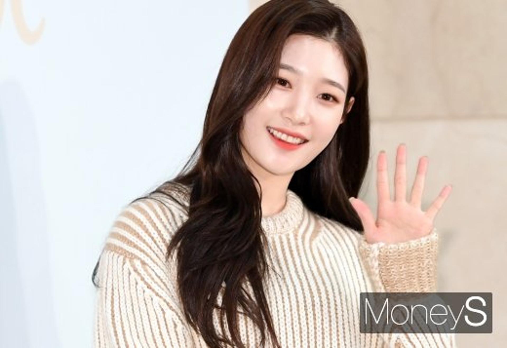 정채연 배우 행보 나선다… 이병헌·김고은·한가인과 '한솥밥'