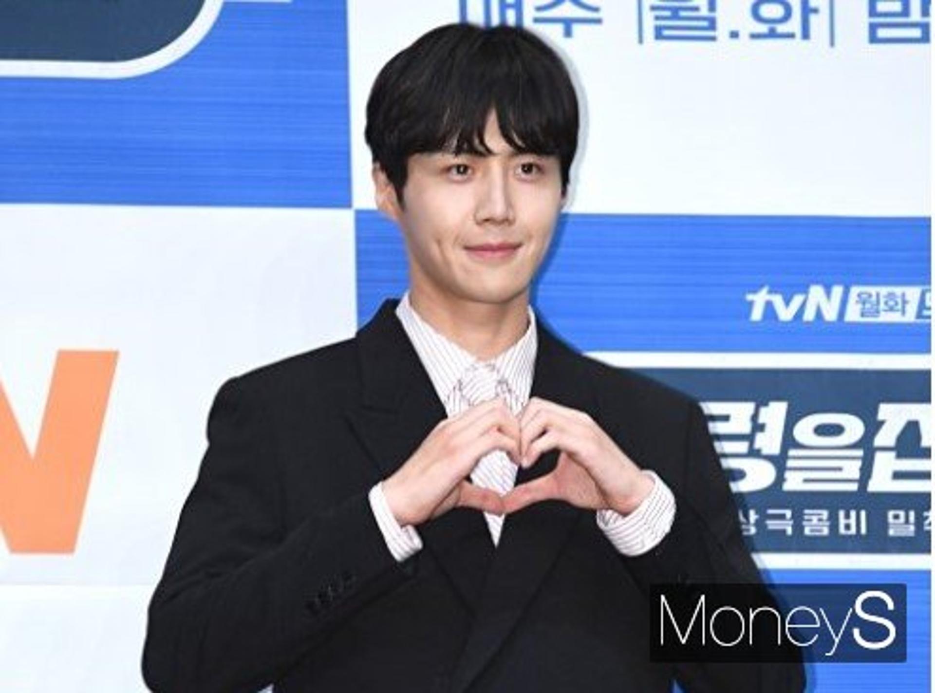 김선호 근황 '훈훈'… 태풍 수재민에 연극 출연료 전액 기부