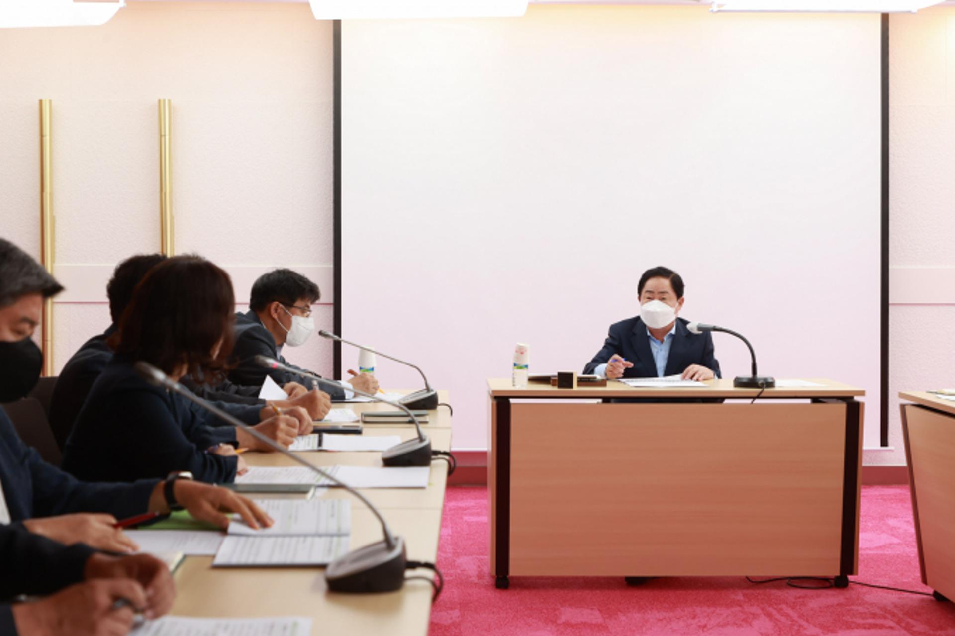 주광덕 시장, 실국소장 회의 소집 "그린벨트 해제, 과다한 세금 부과"