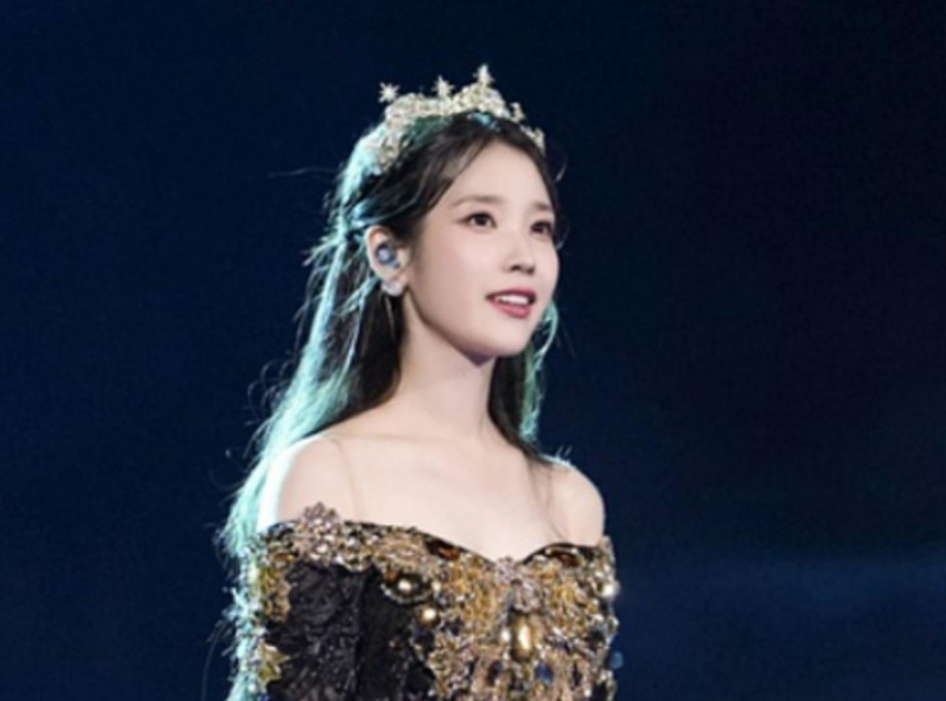 아이유, 개방성 이관증 고백 … 귀막고 콘서트 했다?