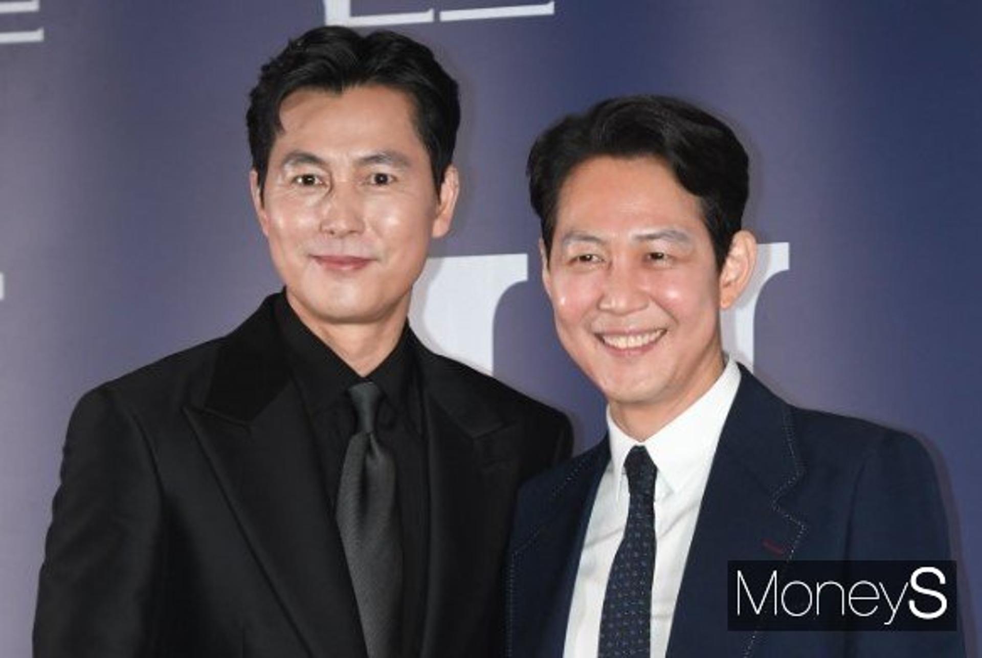 '에미상 수상' 이정재 코로나 확진… 정우성 음성
