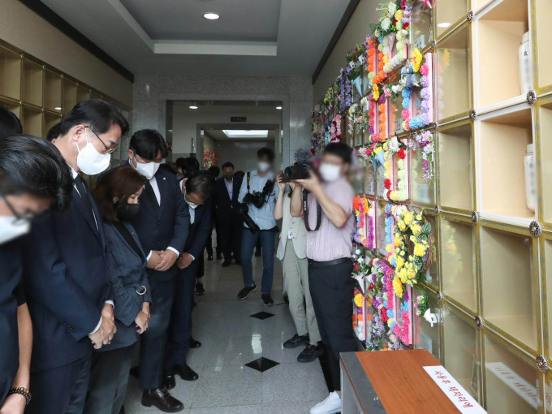 화성시, '수원 세모녀' 화성시 추모공원에 안치