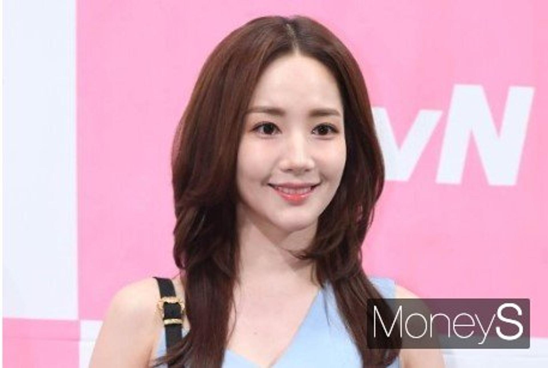 박민영 열애설… ♥4세 연상 재벌과 사귀나
