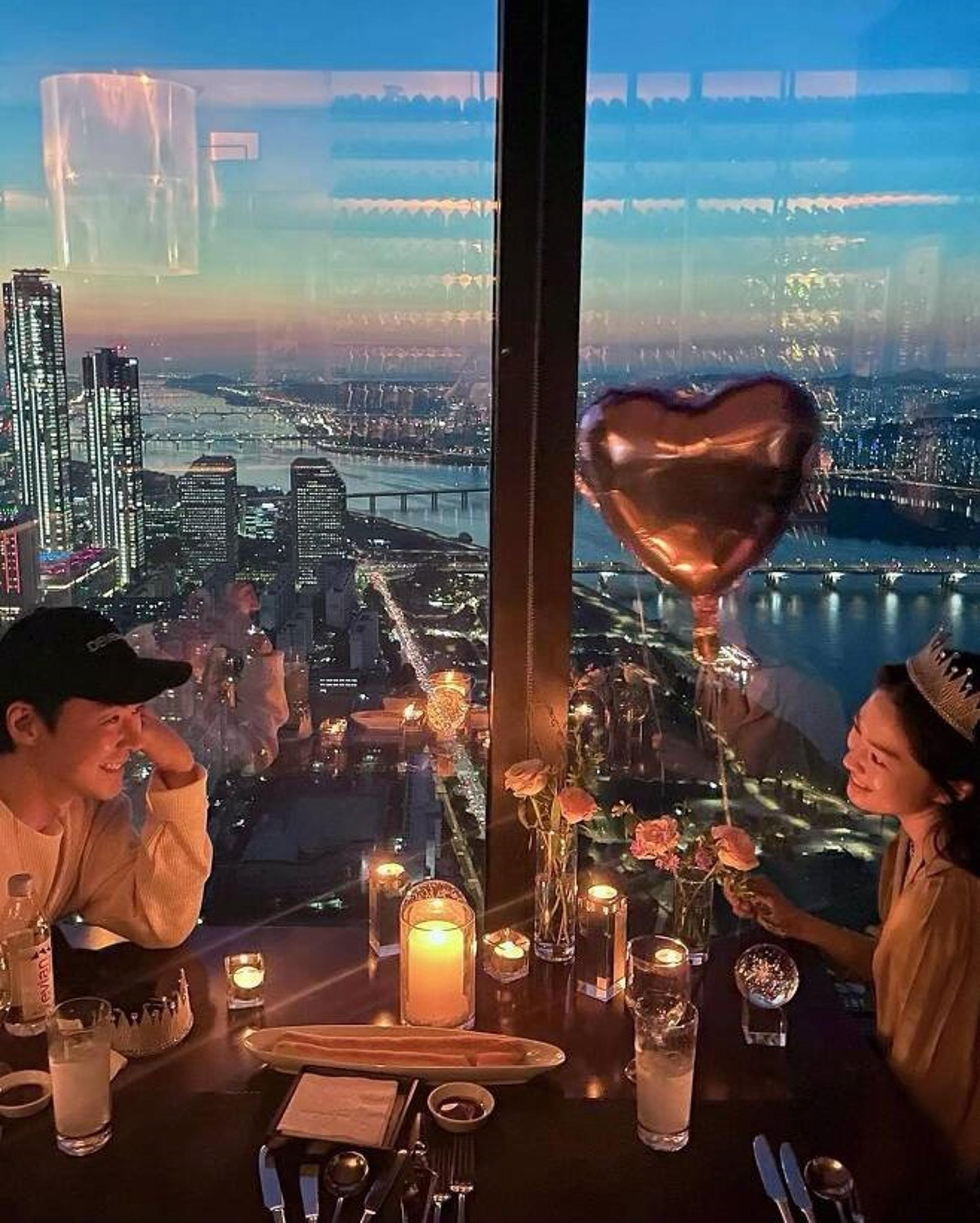 "여보는 행운"… 전진♥류이서, 벌써 결혼 2주년 '꿀 뚝뚝'