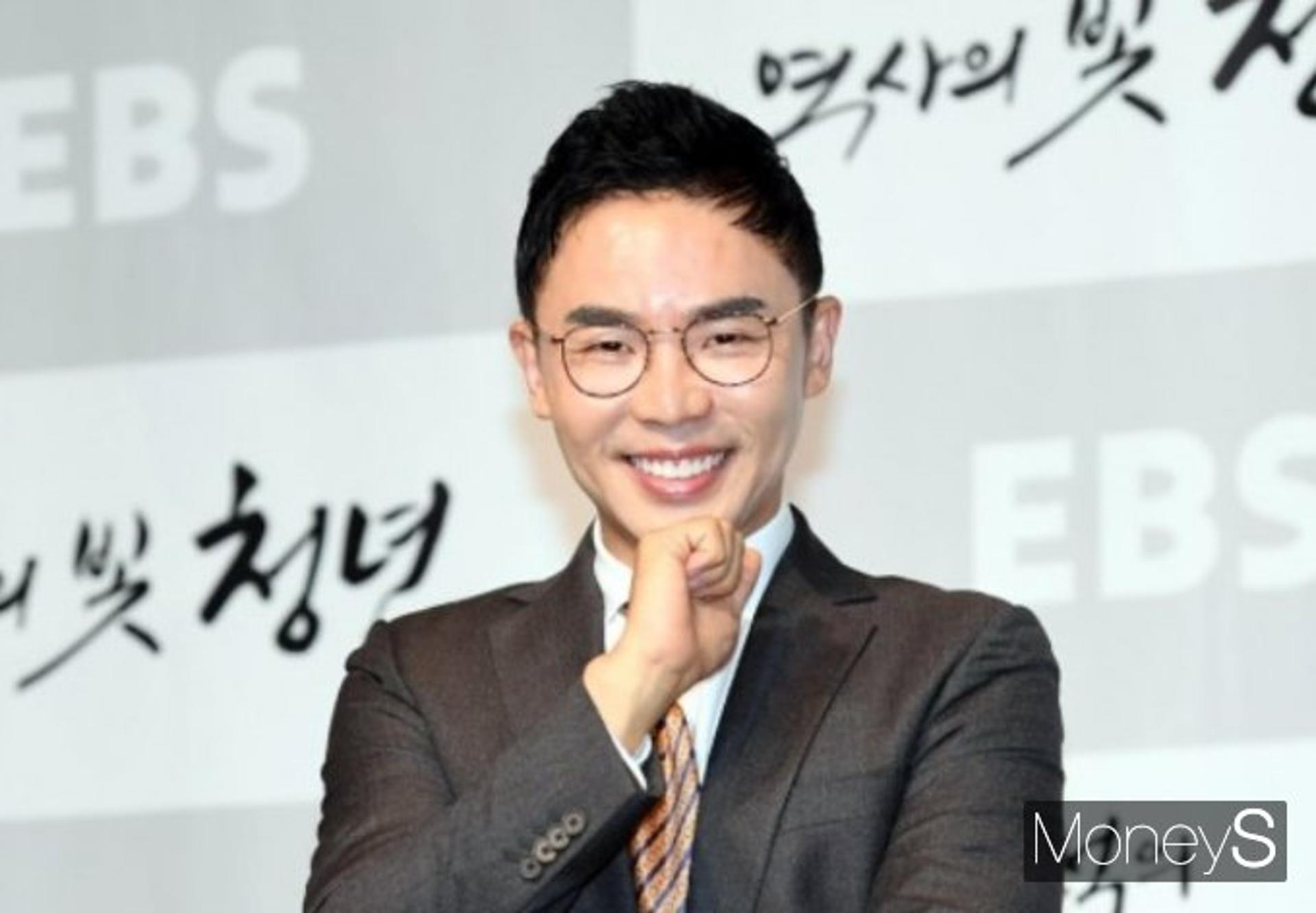 방송활동 재개 설민석… '신들의 사생활'로 신뢰 회복할까?