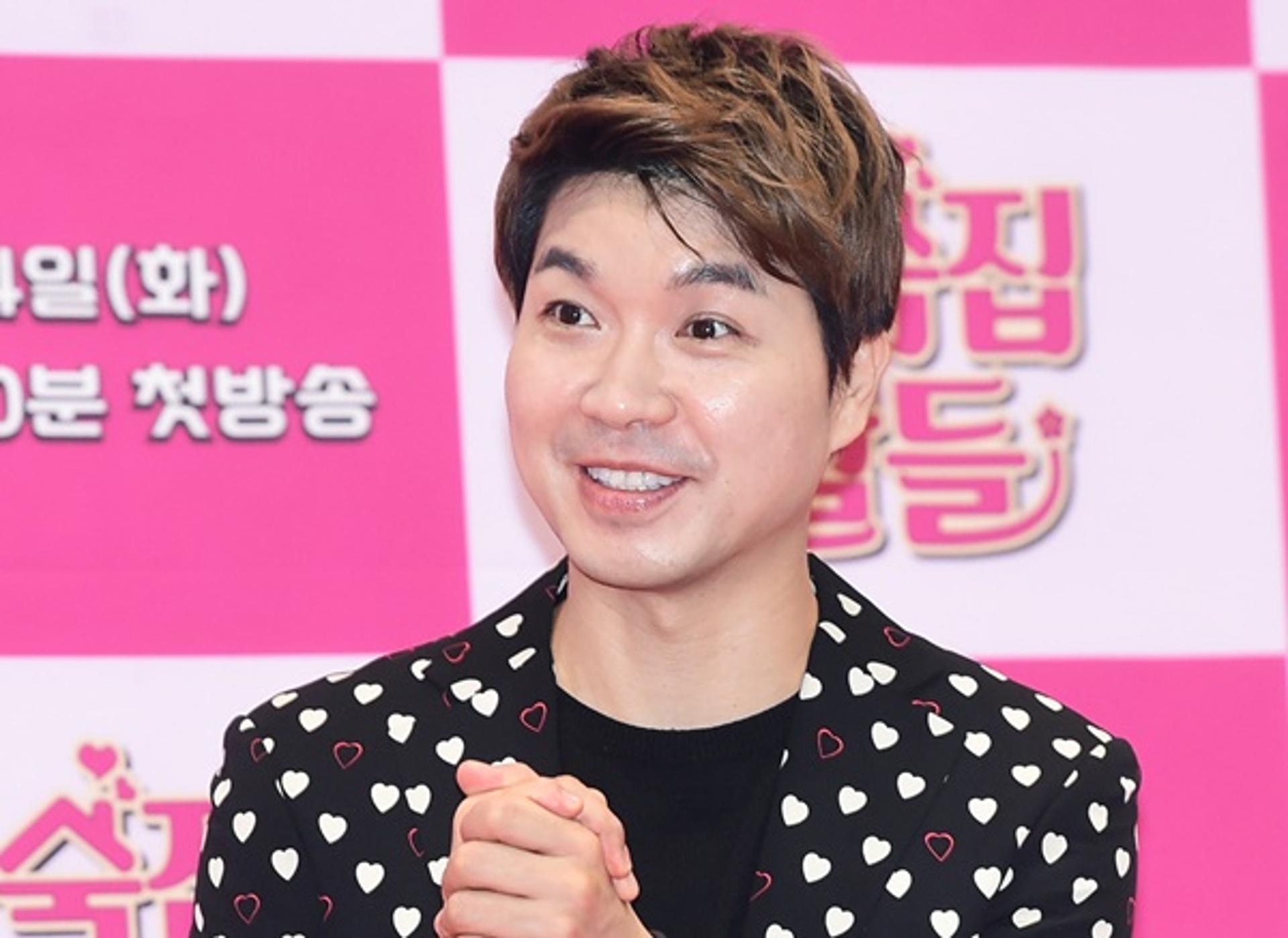 박수홍 응급실 실려갈 때… "'폭행' 父는 형수와 식사"