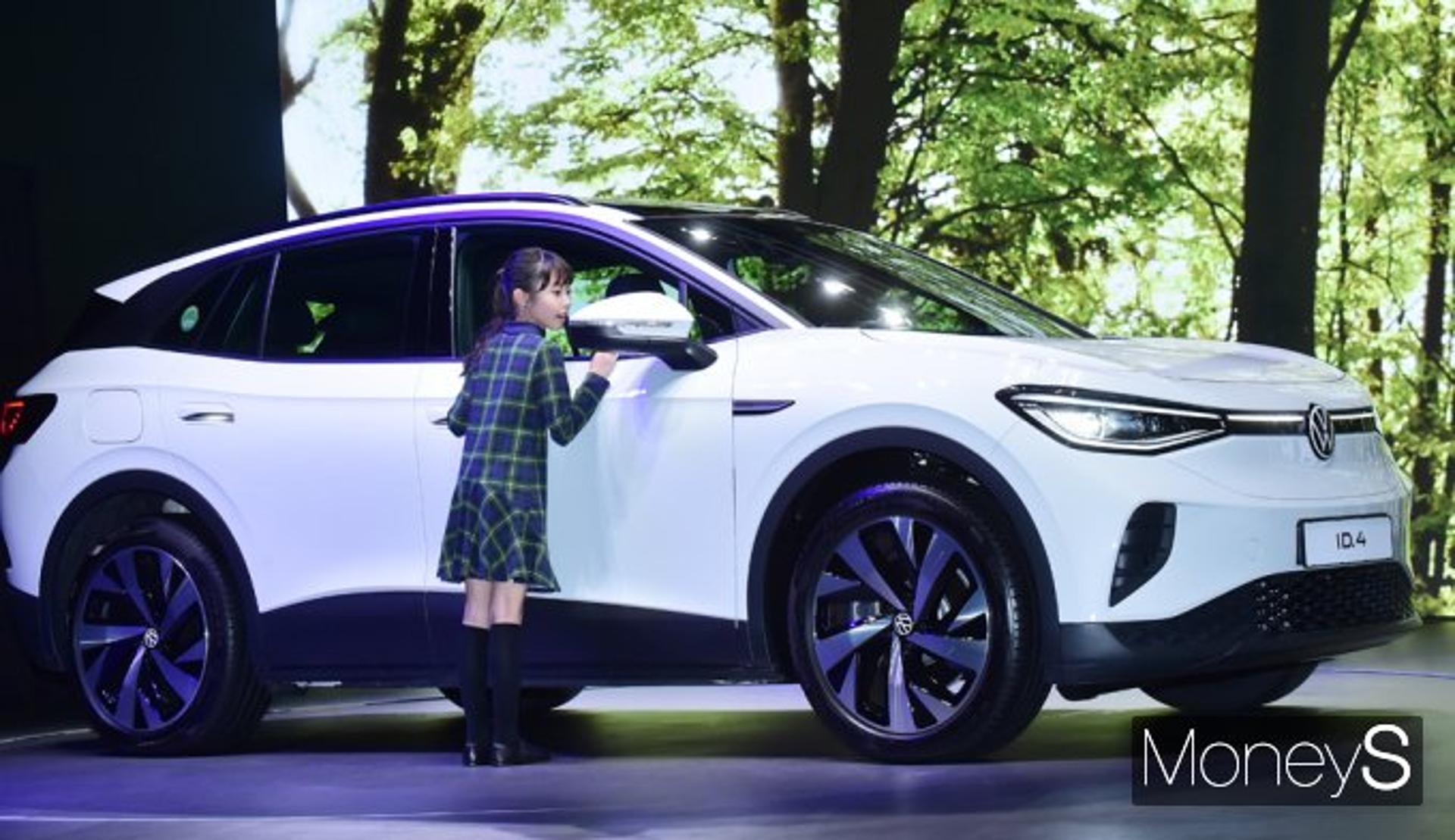 자동차기자가 뽑은 10월의 車, 폭스바겐 전기SUV ID.4… 최대 405km 주행